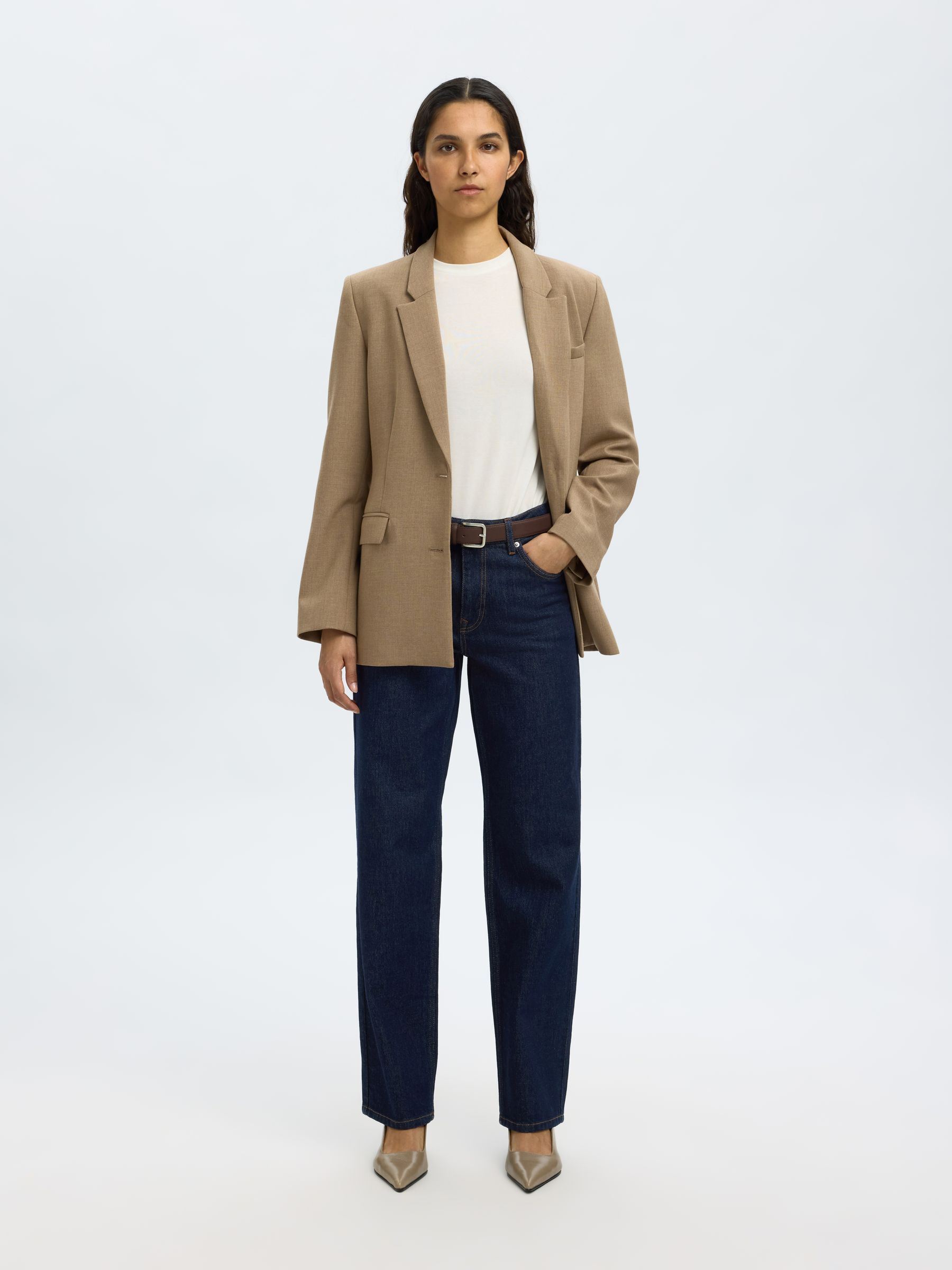 MID WAIST STRAIGHT FIT JEANS