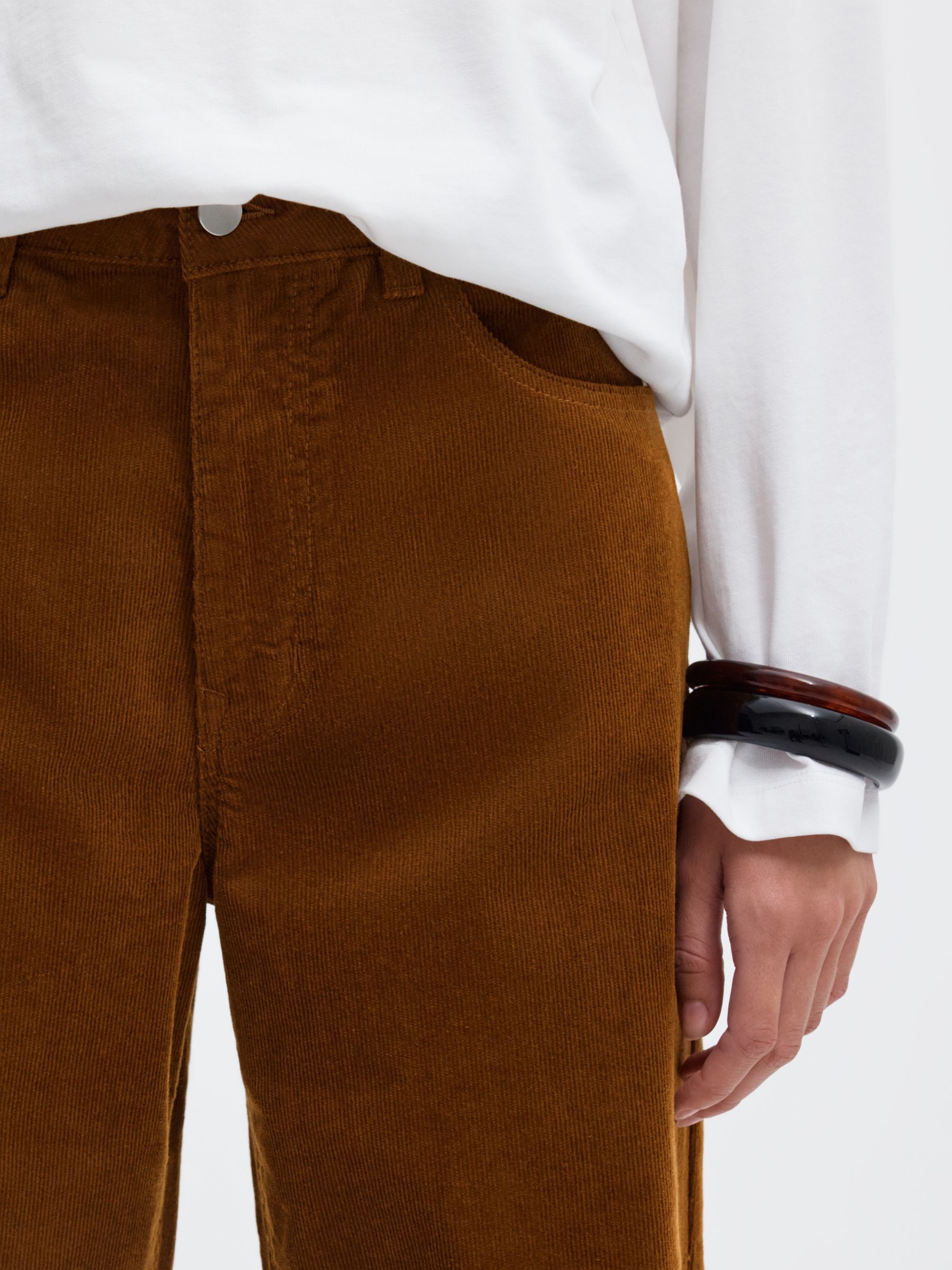 WIDE FIT CORDHOSEN
