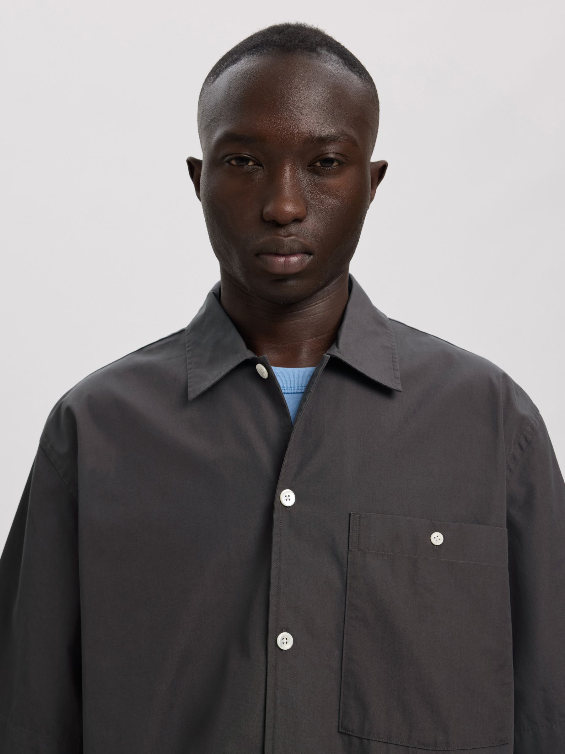 RELAXED FIT SHORT SLEEVED SHIRT