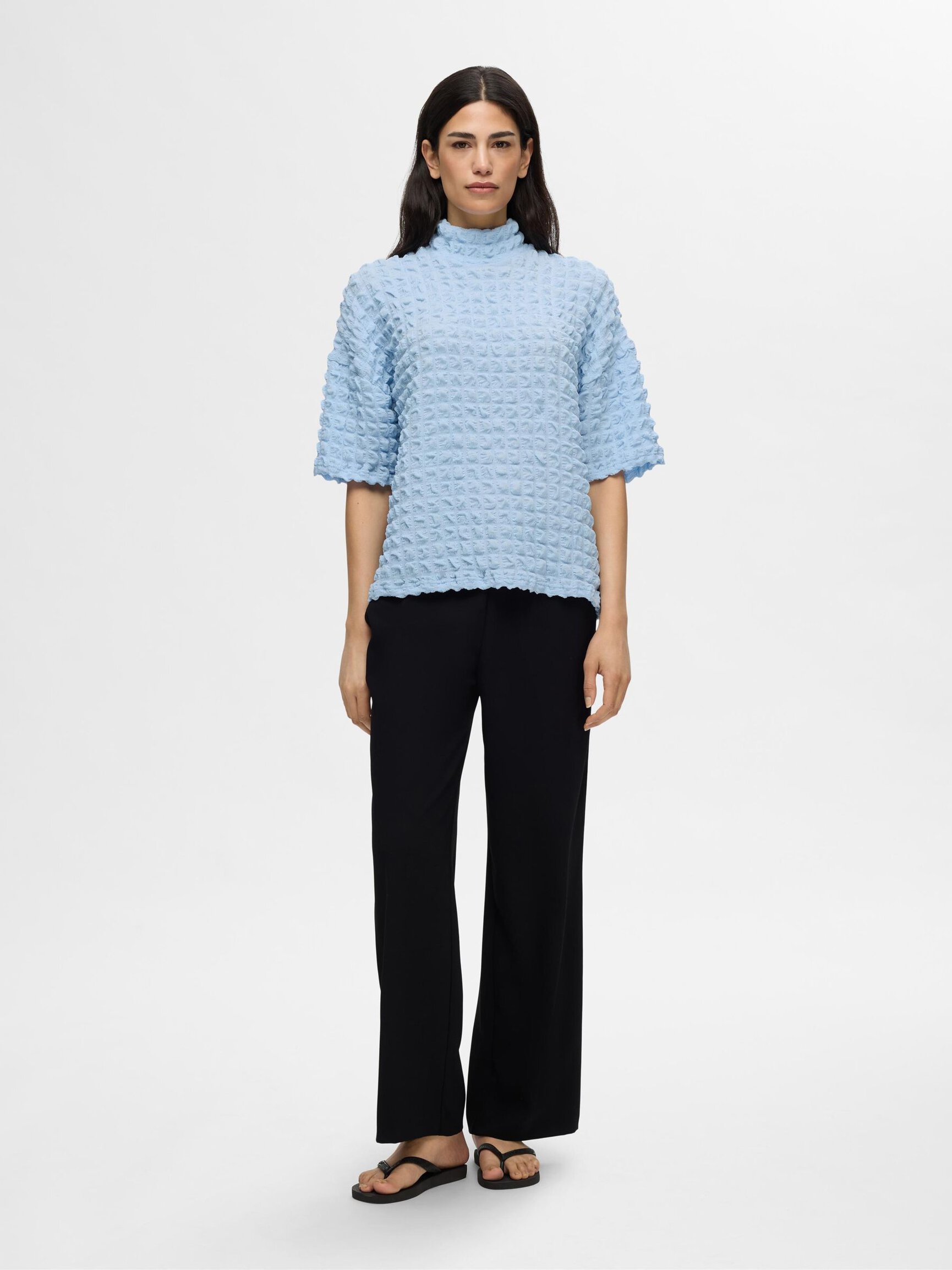 TEXTURED SHORT SLEEVED TOP