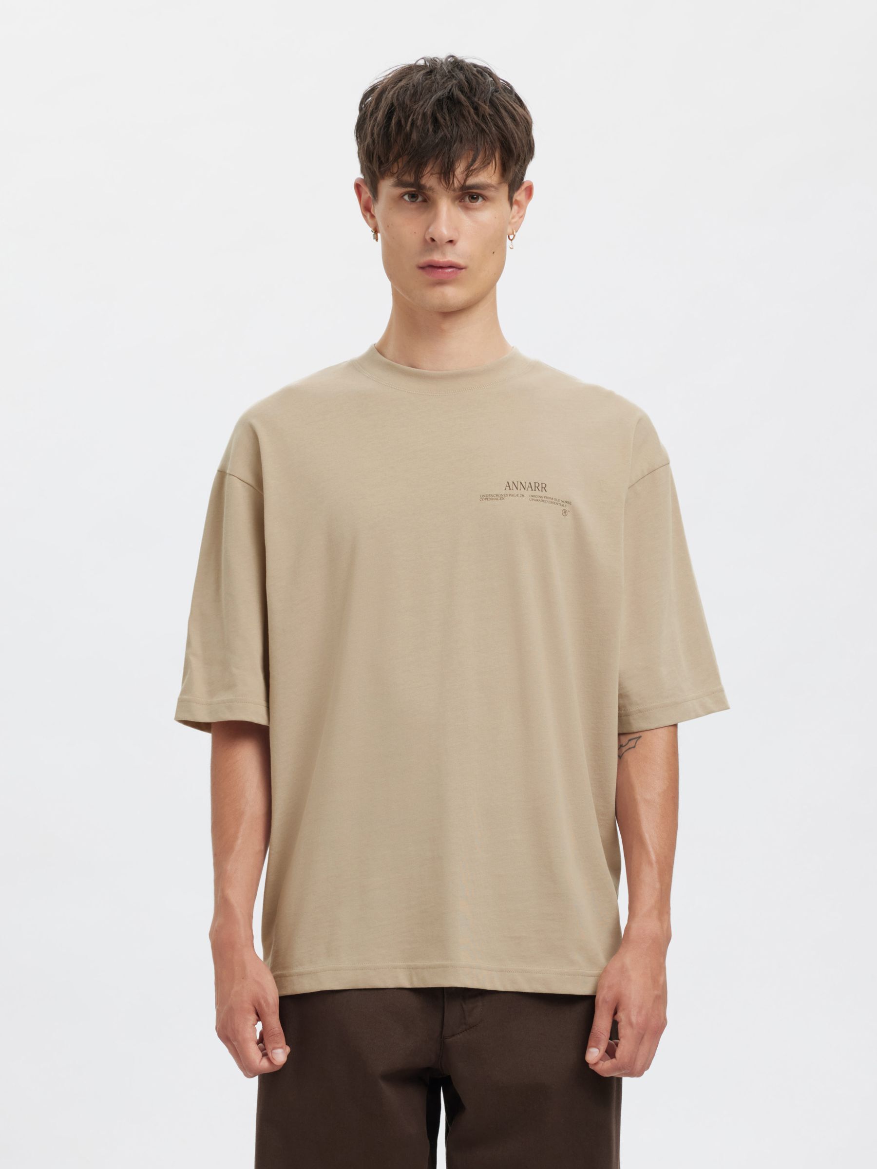 LOOSE FIT  T-SHIRT