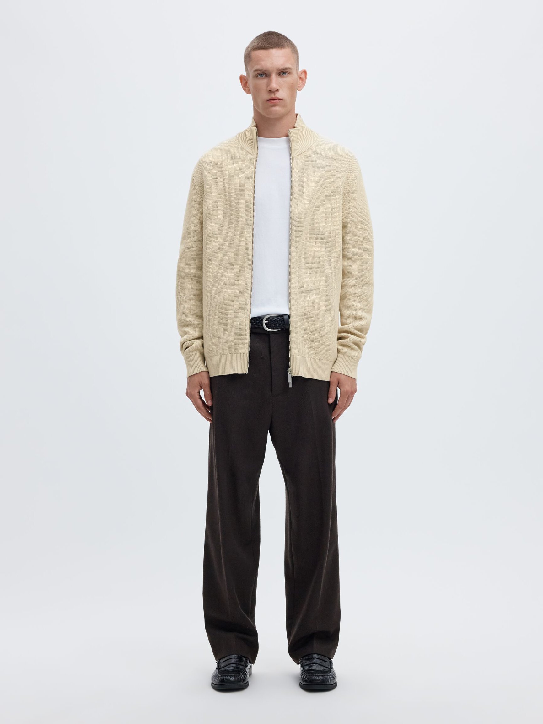 ZIPPED HIGH NECK PULLOVER