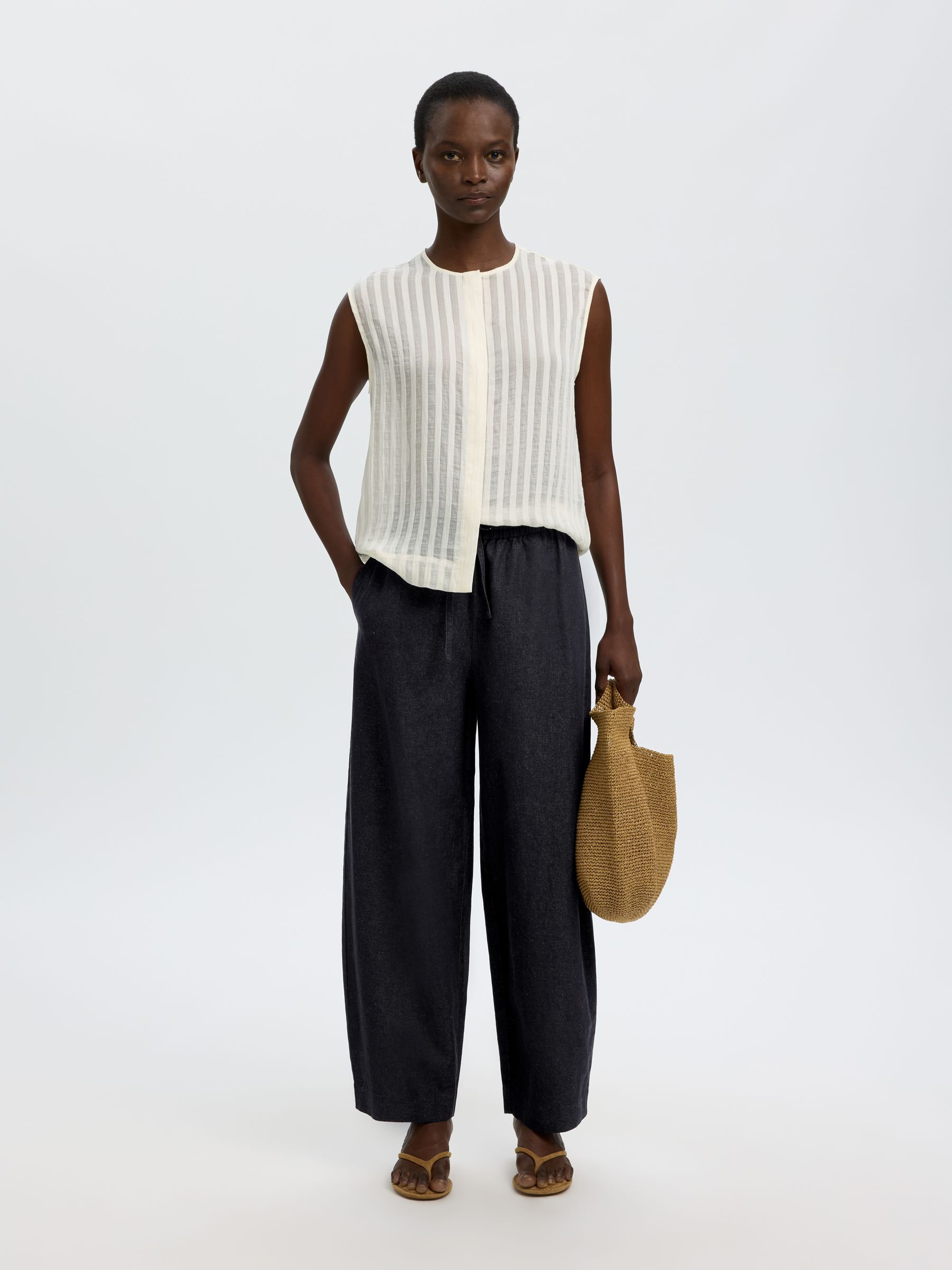 COTTON BLEND BARREL FIT TROUSERS