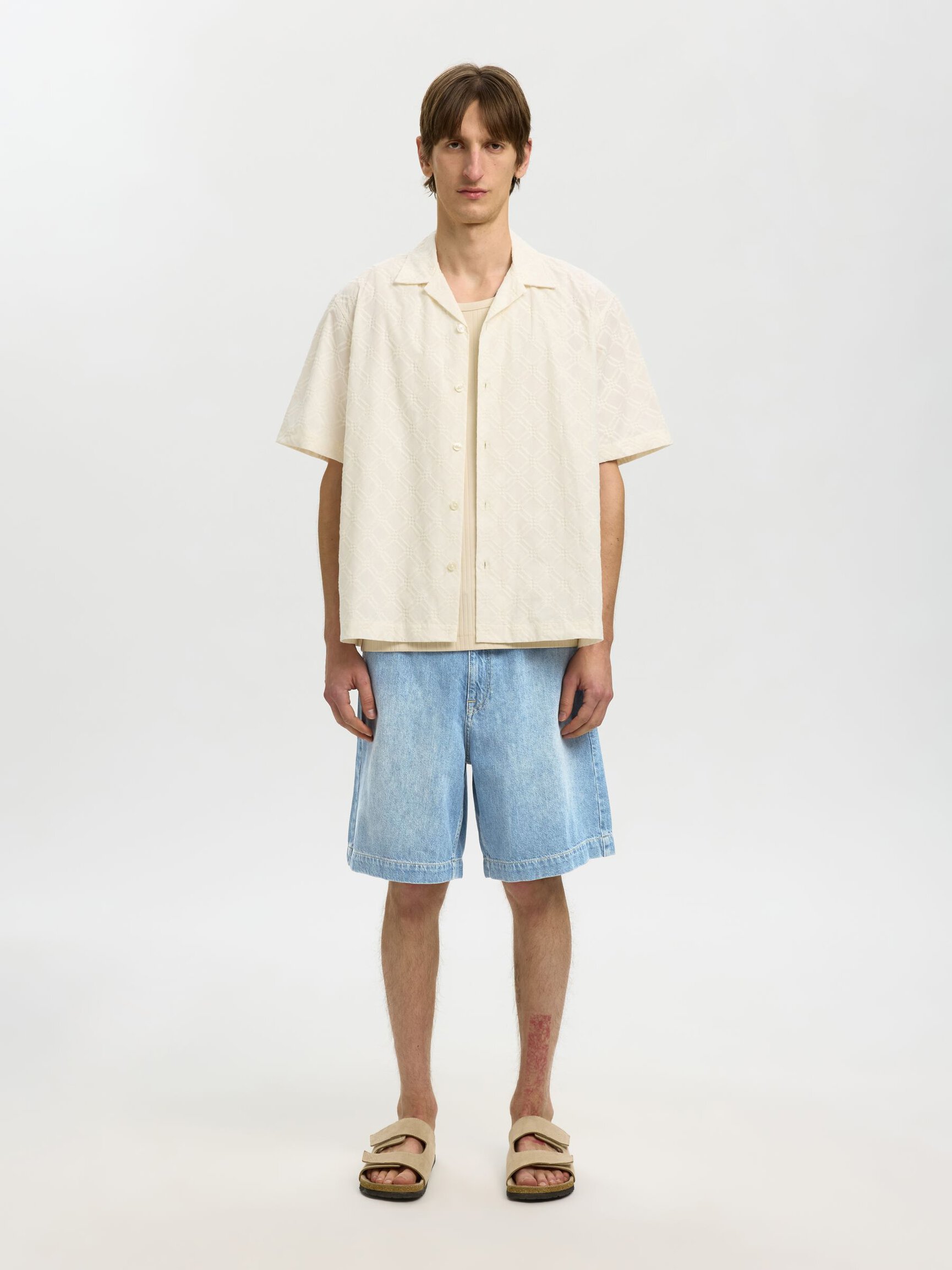 LOOSE FIT DENIM SHORTS