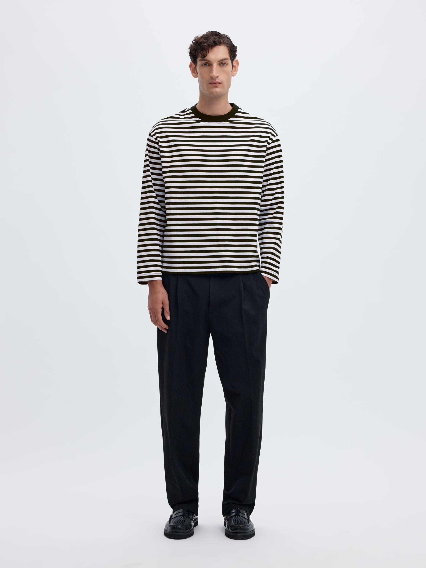 RELAXED FIT LONG-SLEEVED T-SHIRT