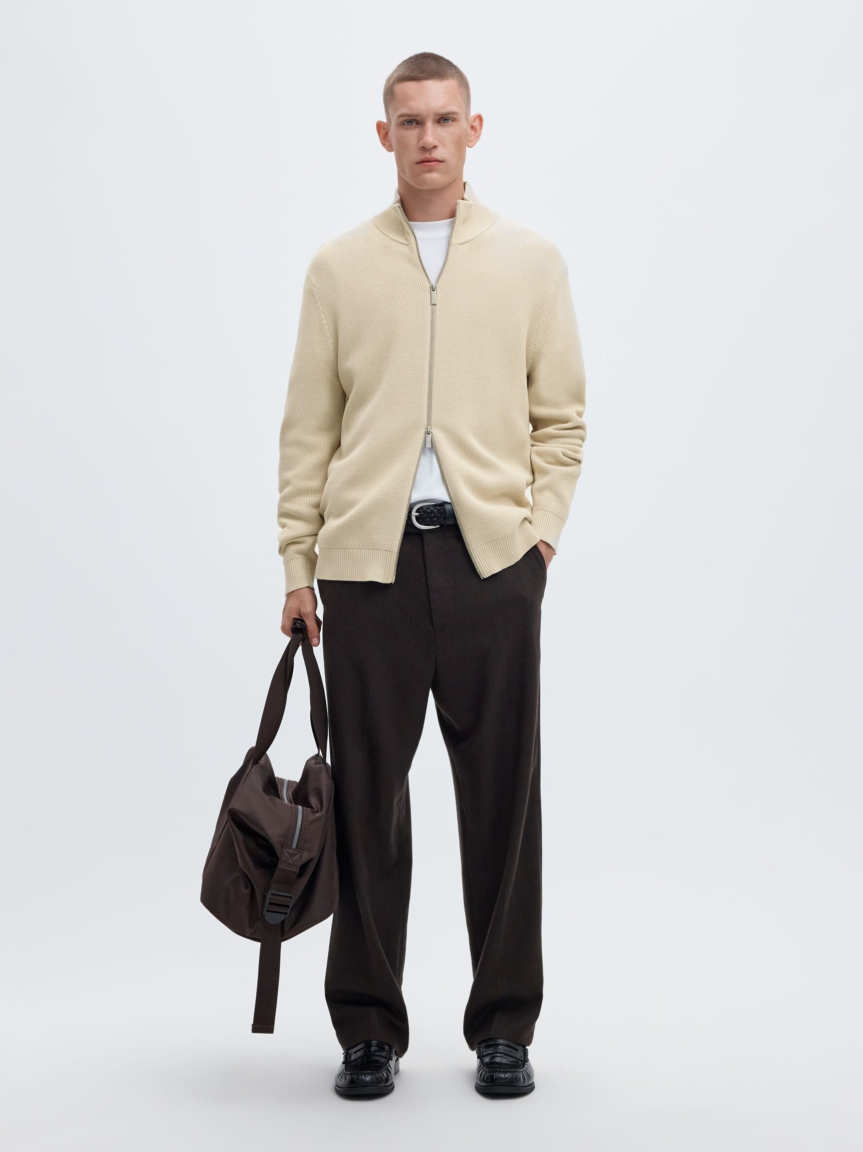 ZIPPED HIGH NECK PULLOVER