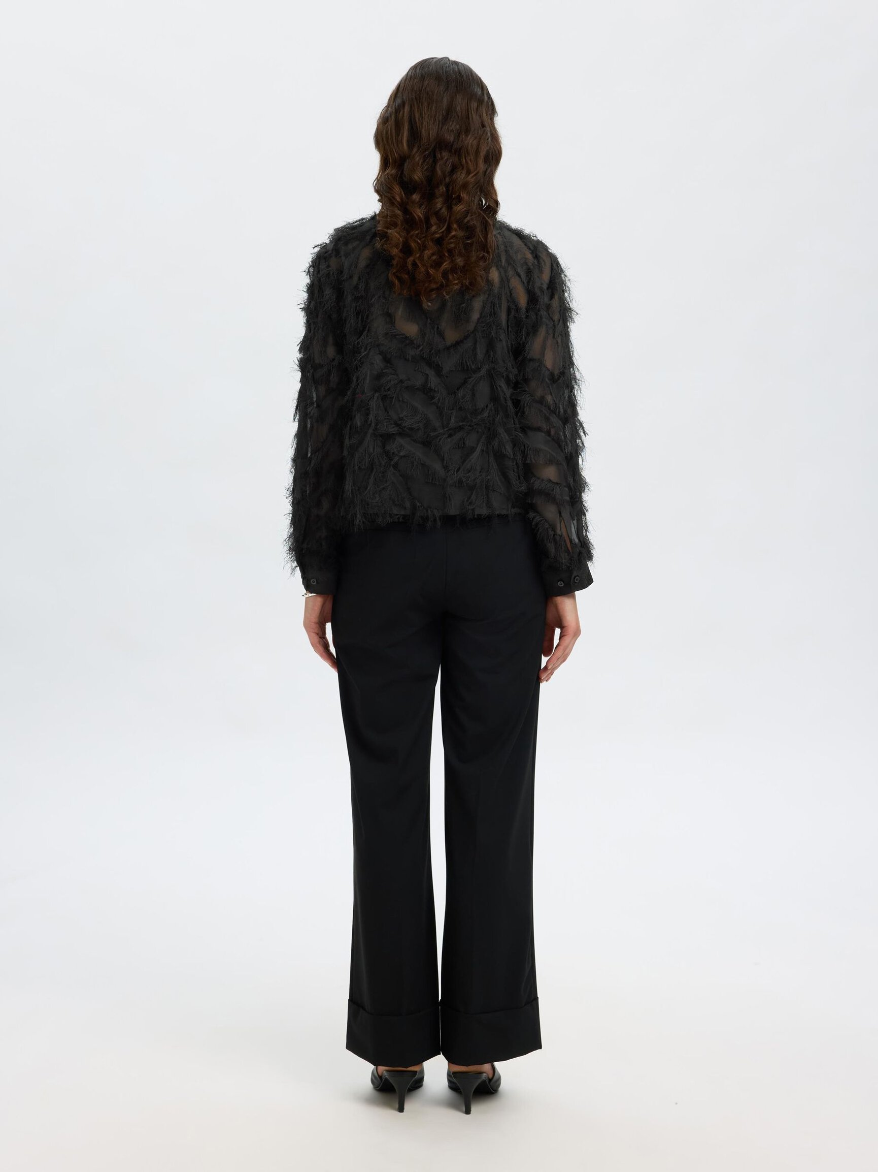 TEXTURED CROPPED SHIRT