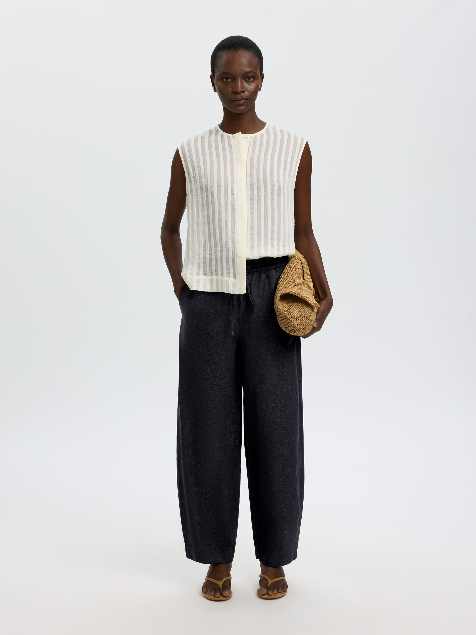COTTON BLEND BARREL FIT TROUSERS
