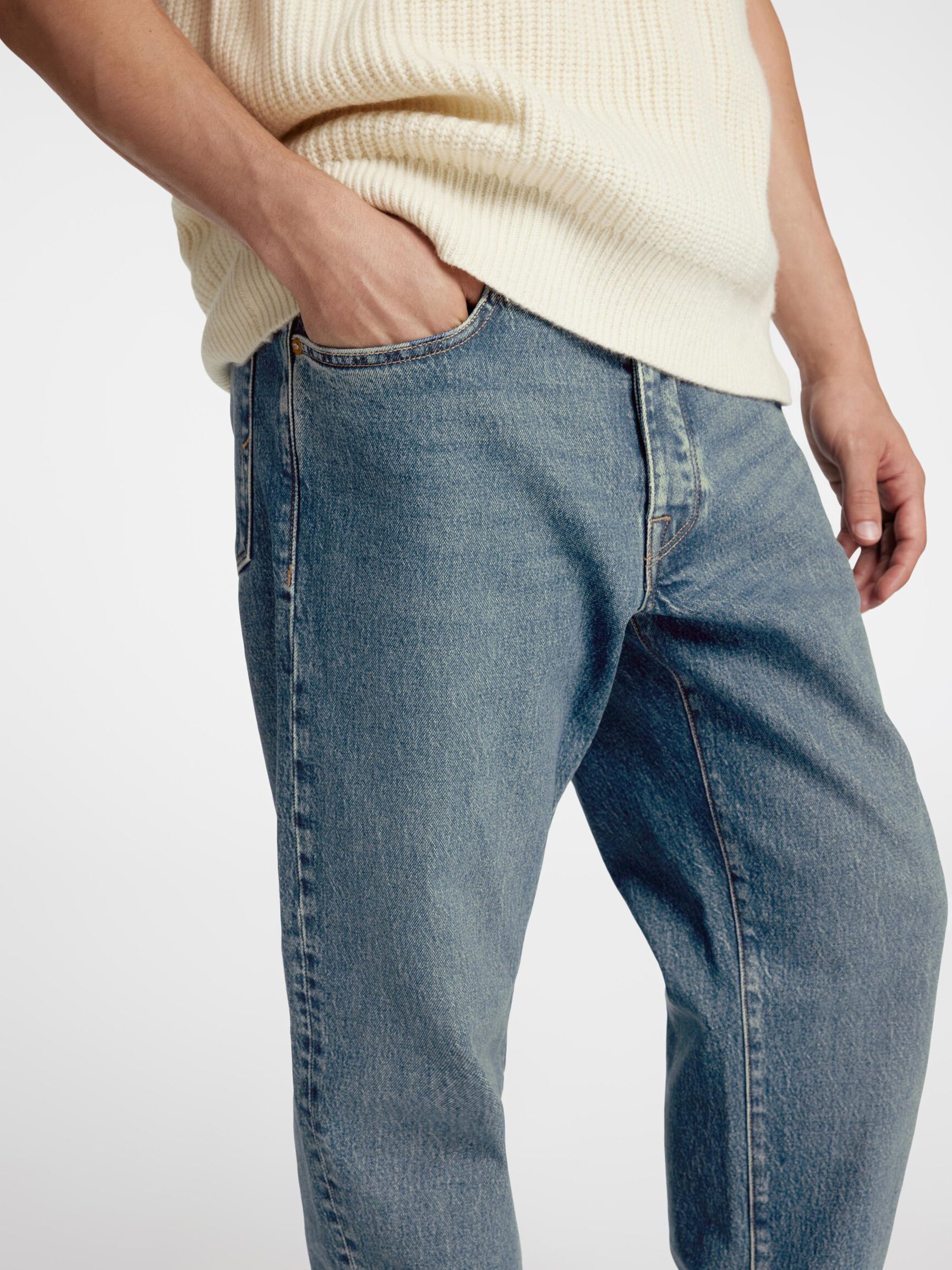 LIGHT WASH REGULAR TAPERED-FIT JEANS