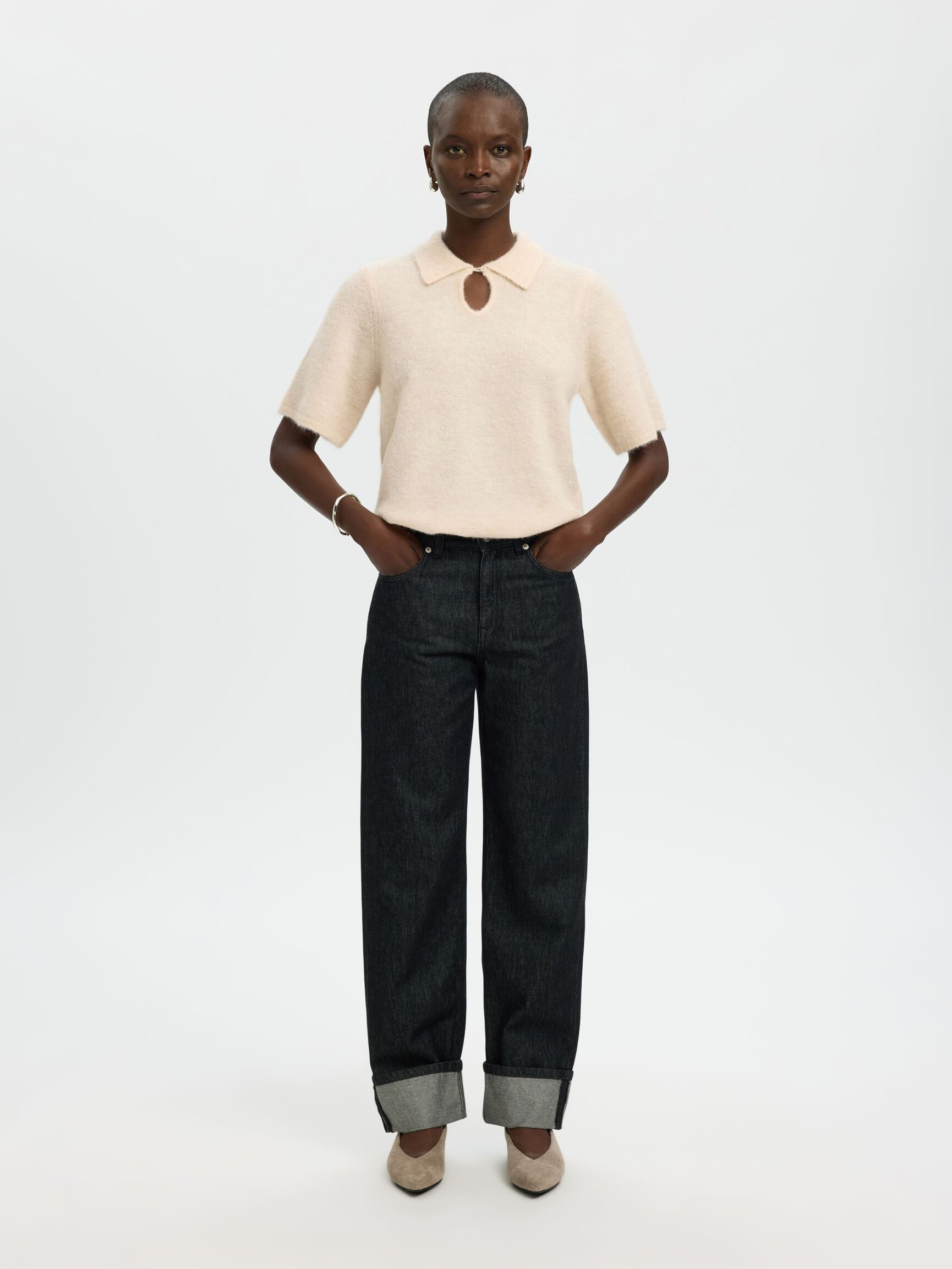 SHORT SLEEVED KNITTED TOP