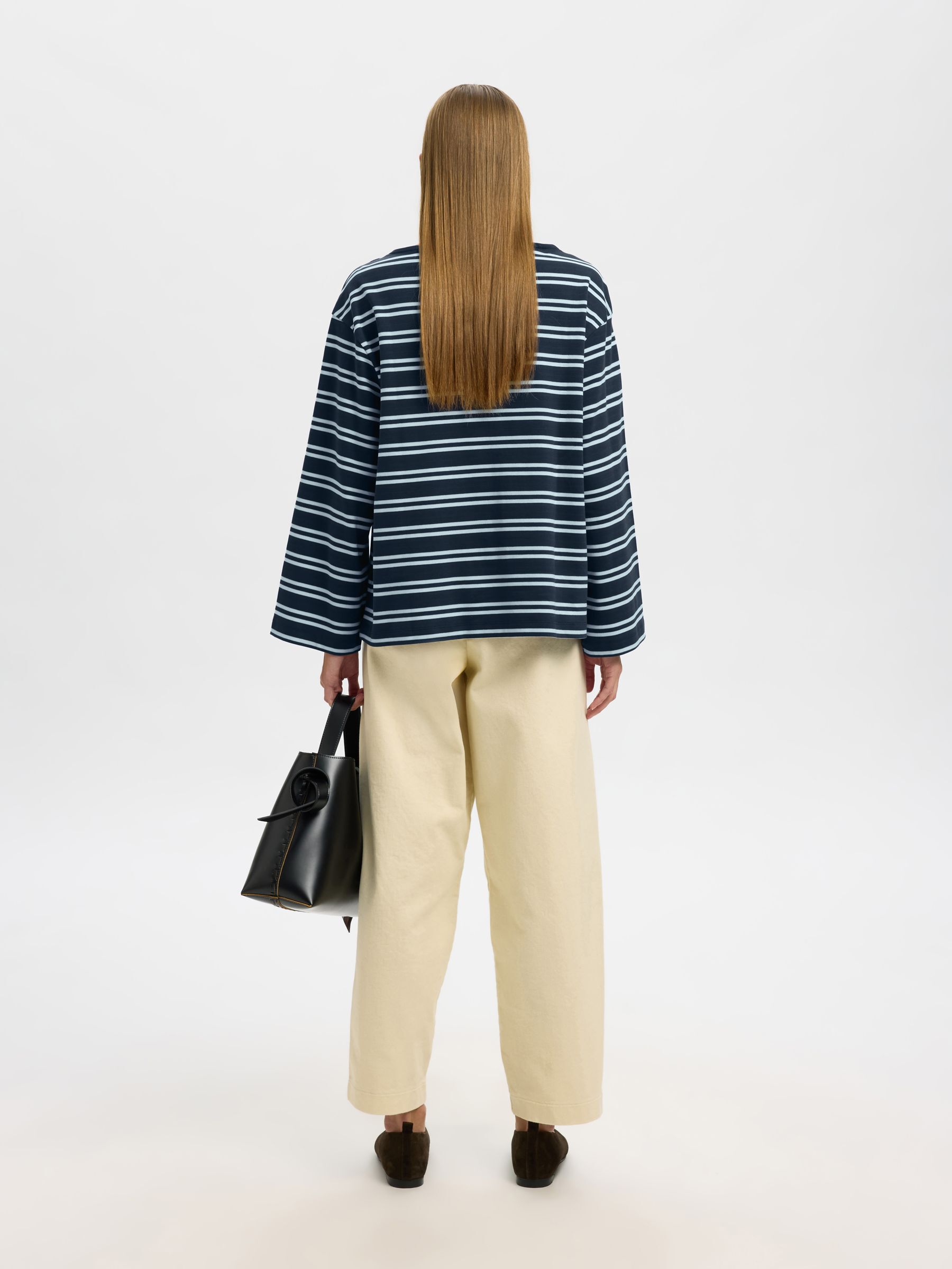 BOOTHALS TOP MET LANGE MOUWEN