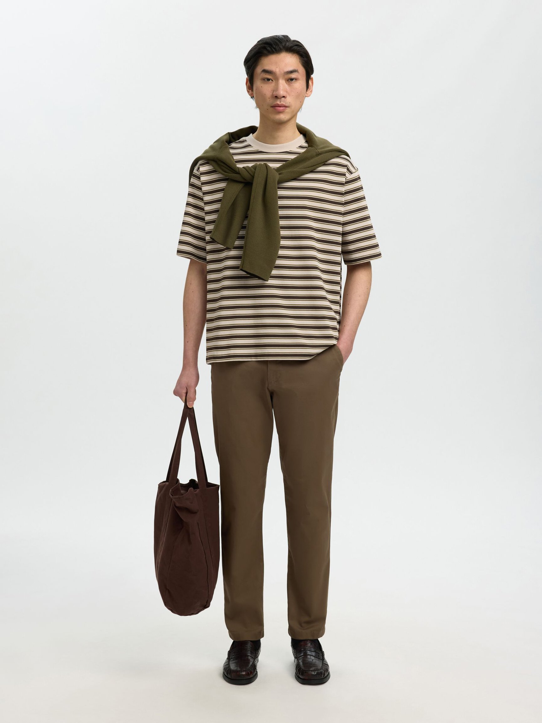 RELAXED FIT T-SHIRT