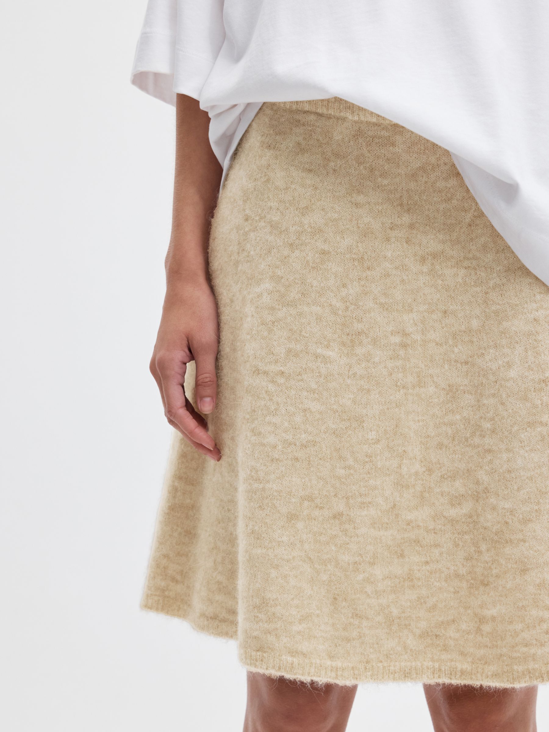 BRUSHED KNITTED SKIRT