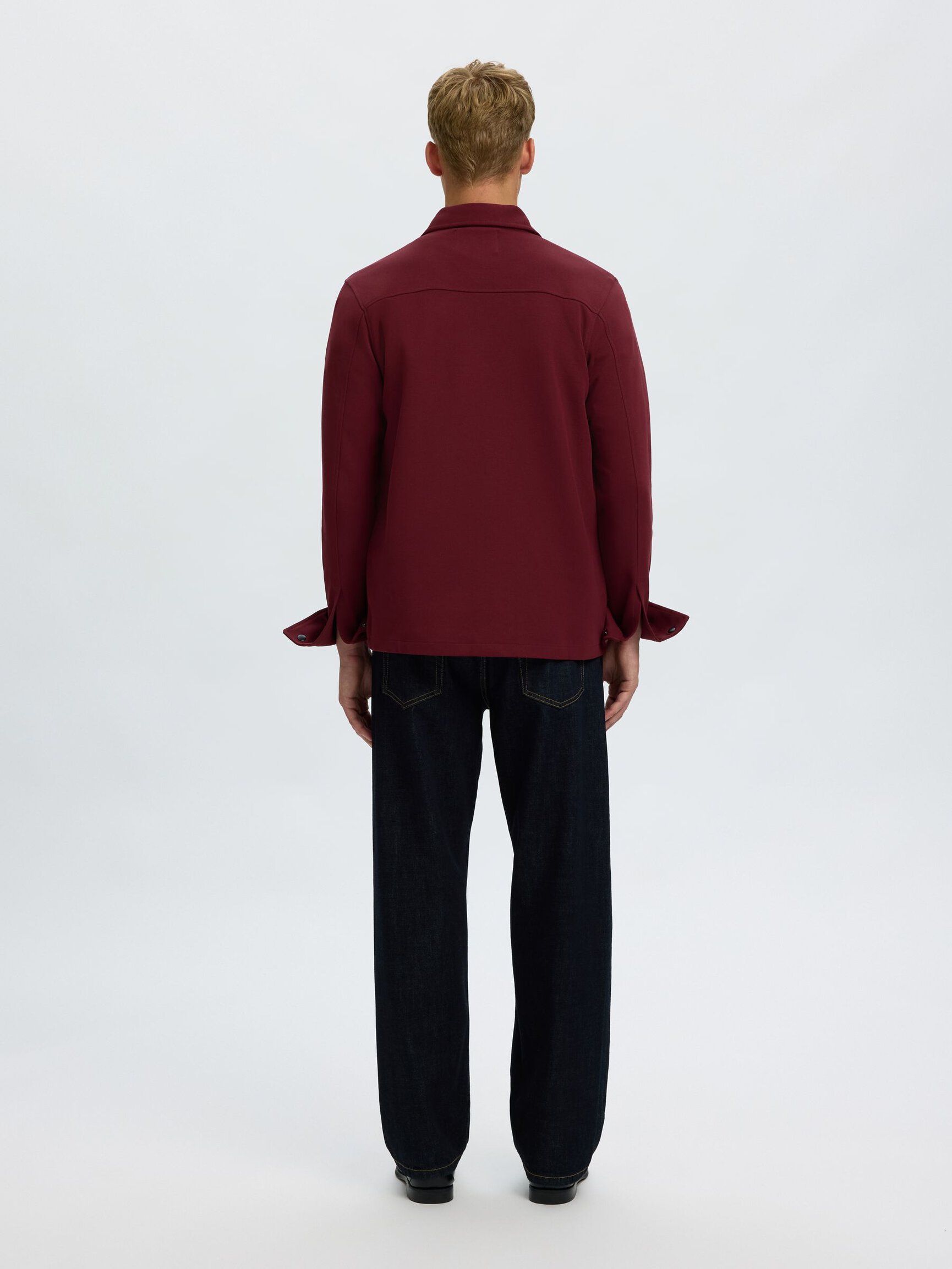 KLASSISCHES OVERSHIRT