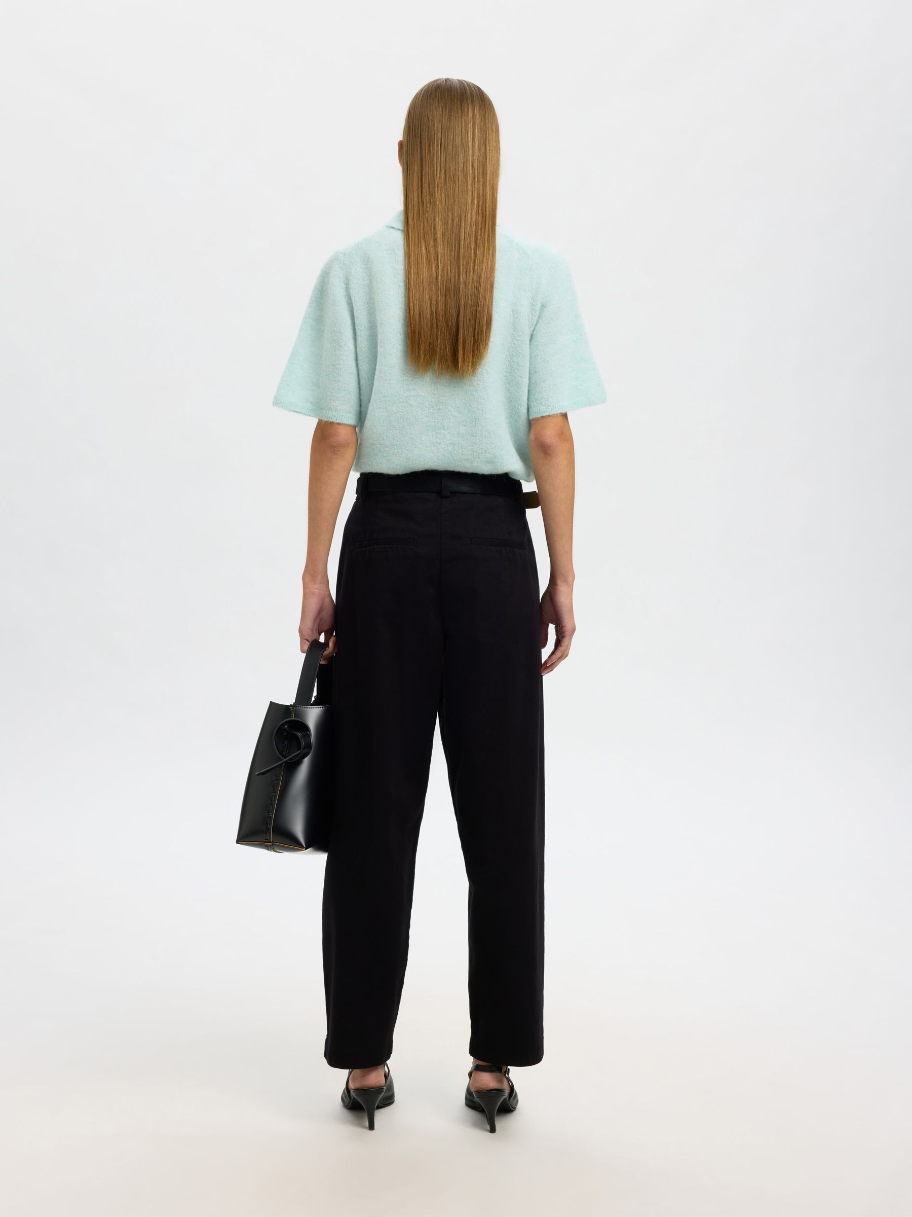 SHORT SLEEVED KNITTED TOP