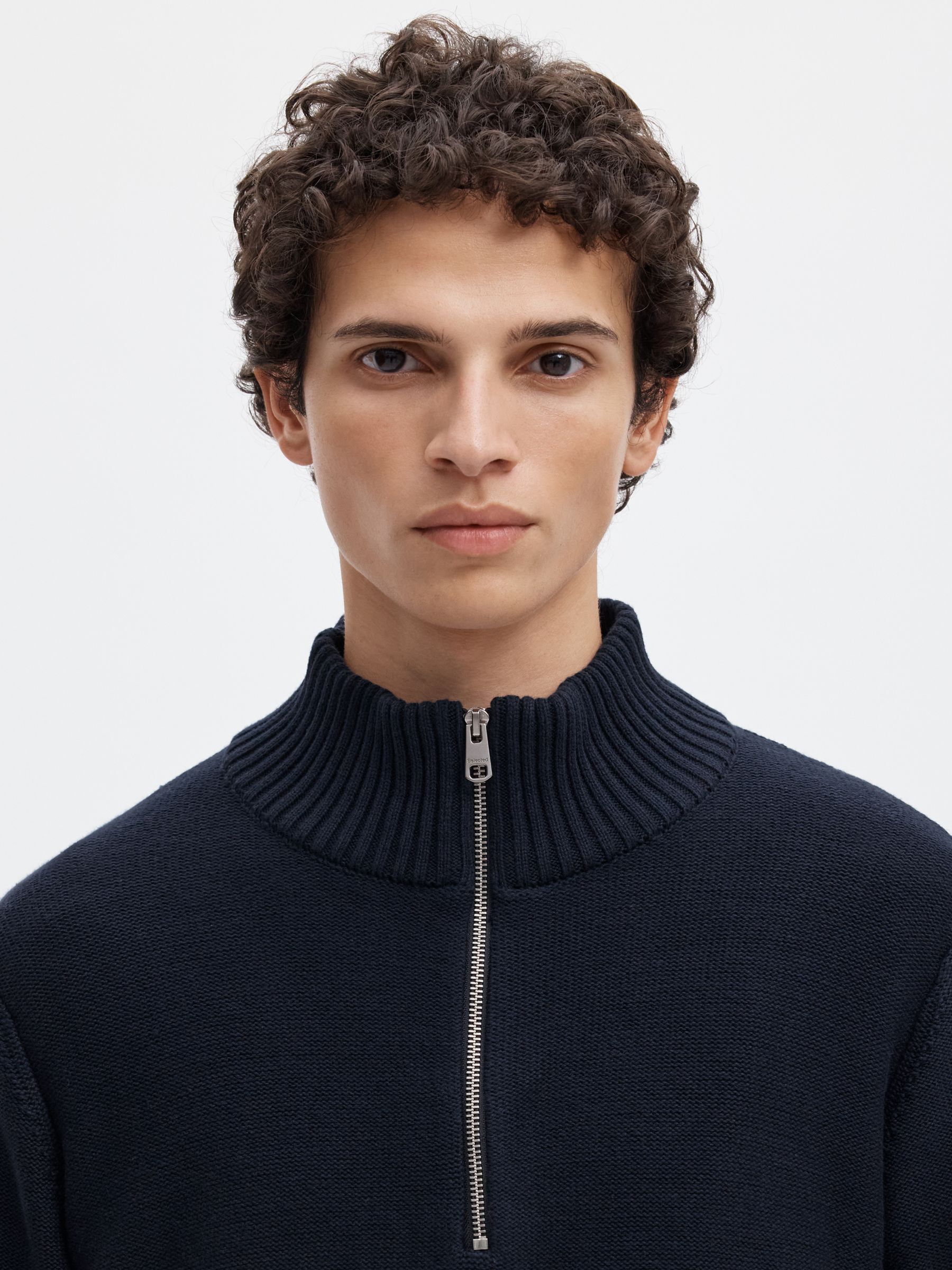 HALF-ZIP PULLOVER