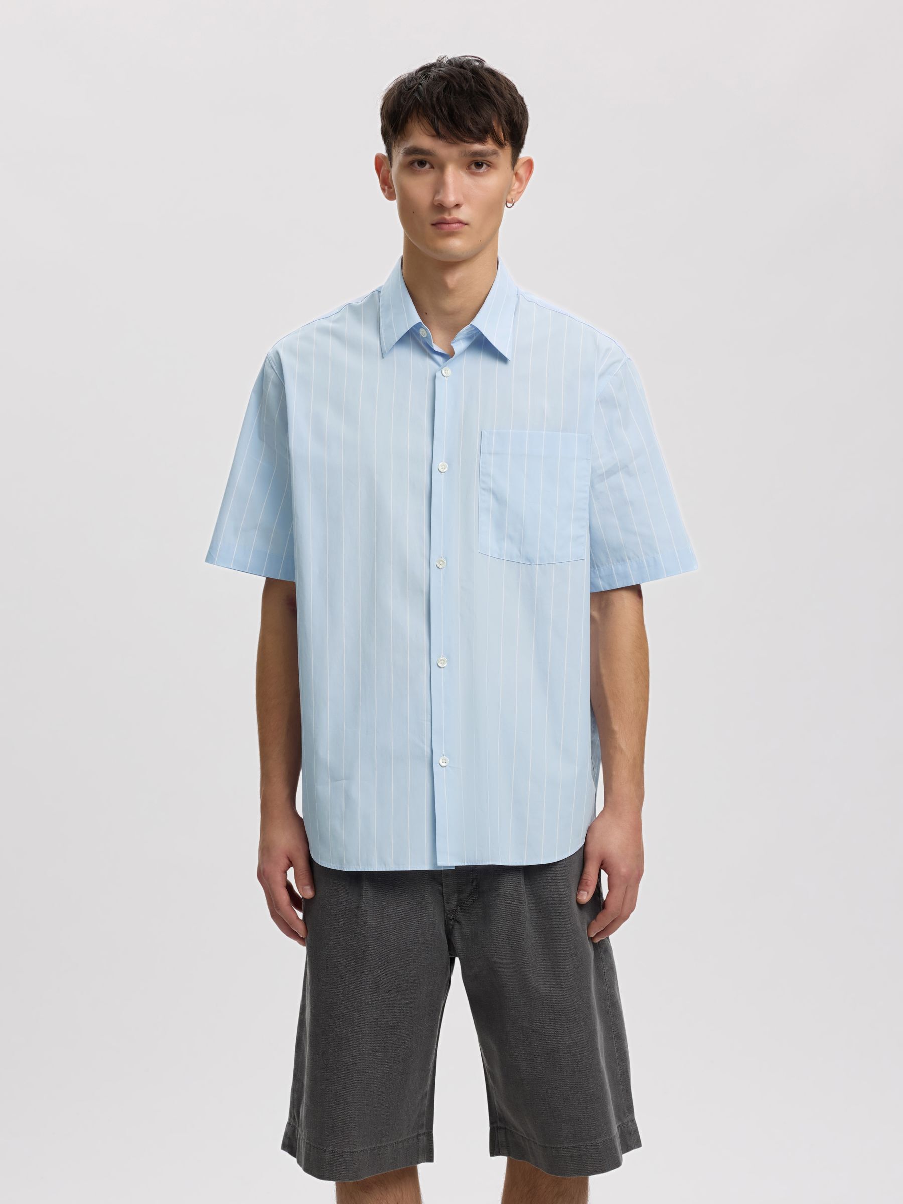 STRIPED SHORT SLEEVED SHIRT