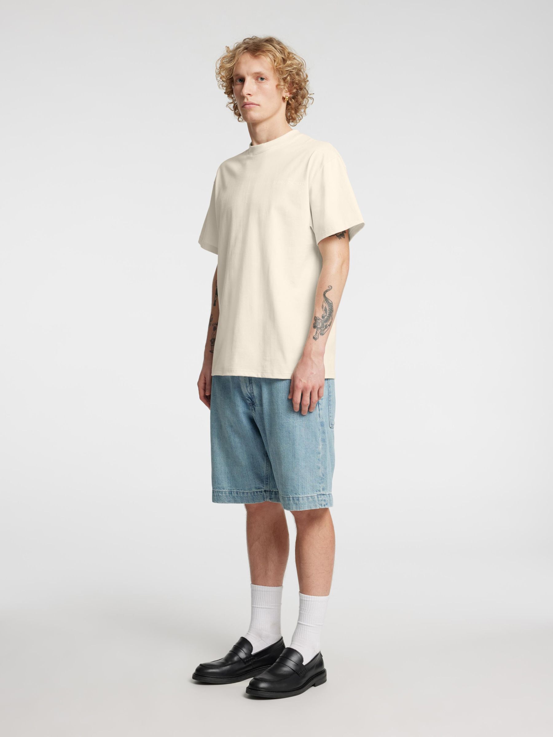 RELAXED FIT T-SHIRT