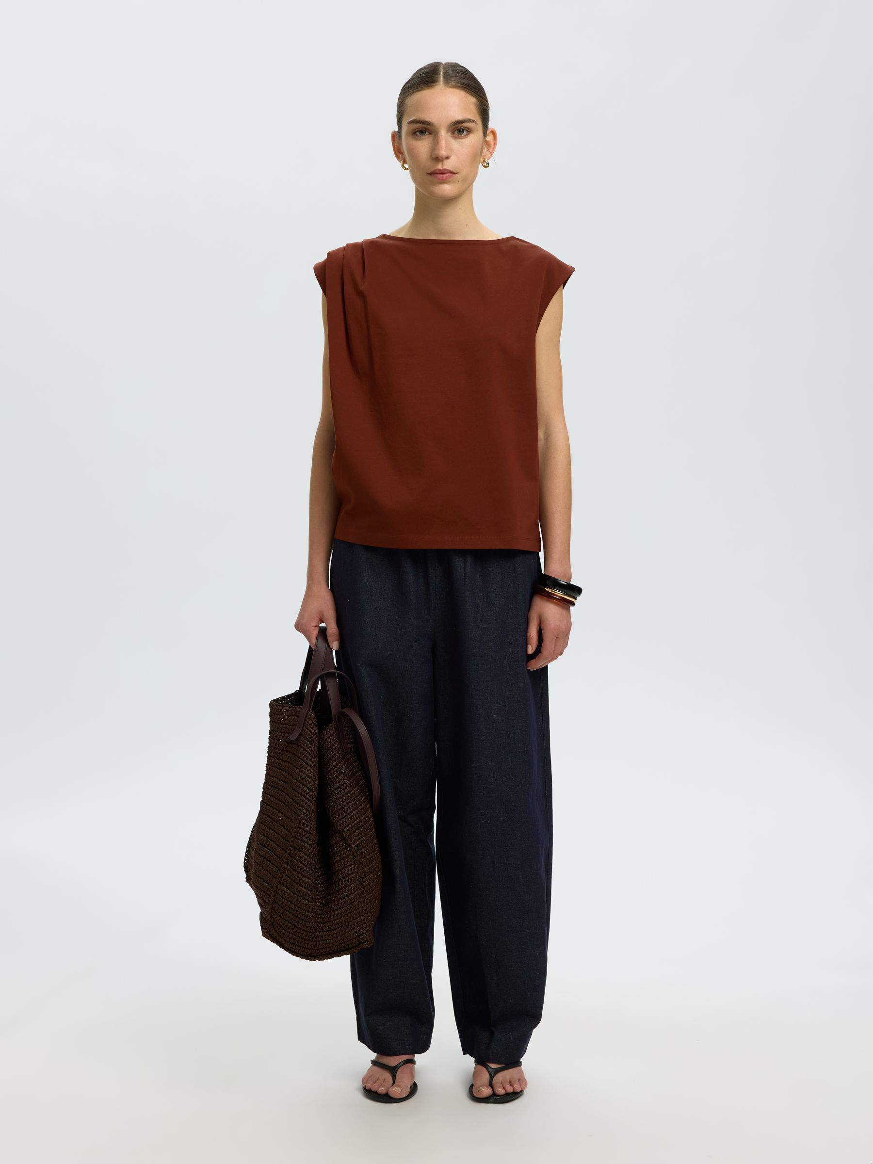 COTTON SLEEVELESS TOP