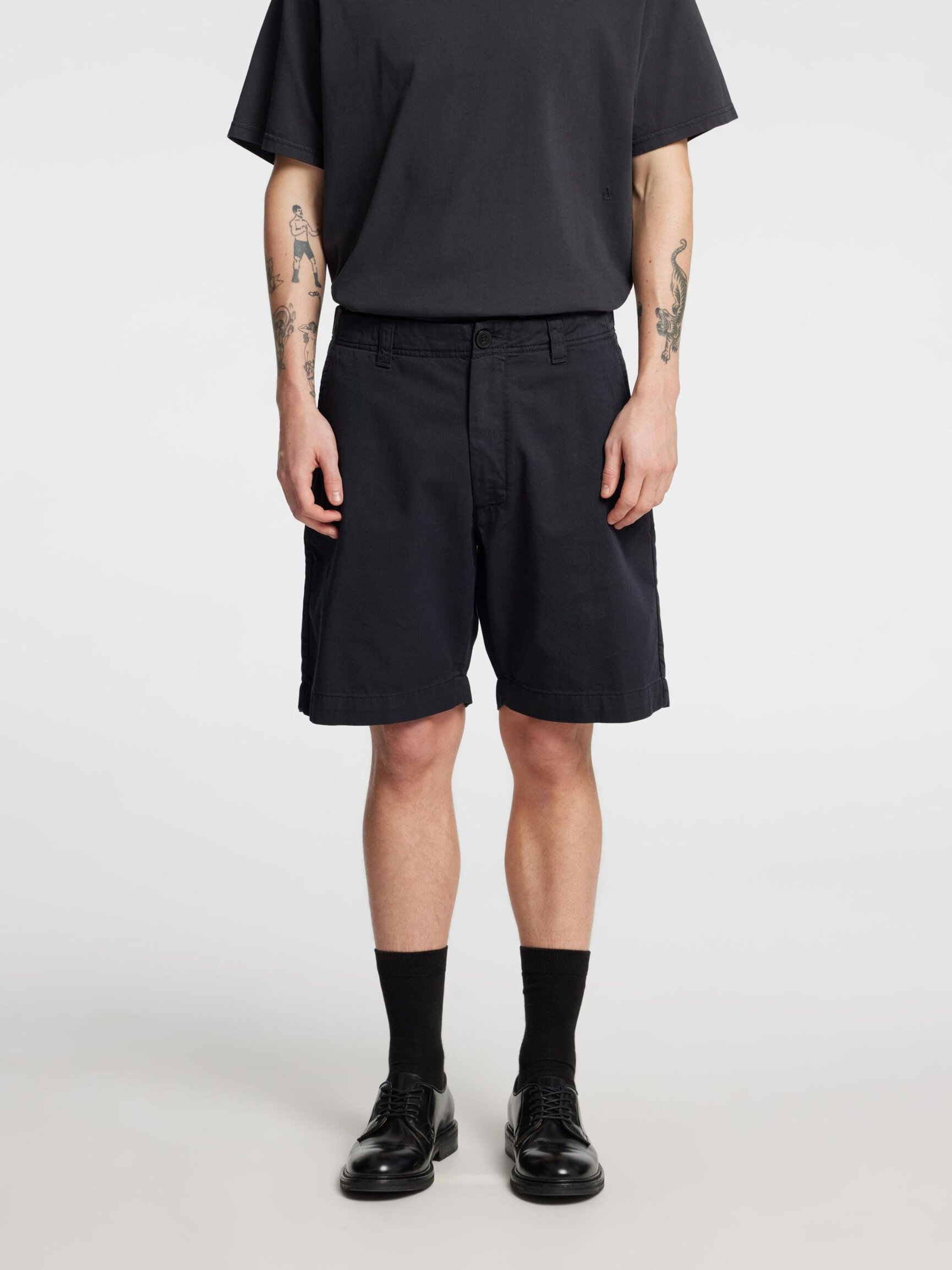LOOSE FIT CHINO SHORTS