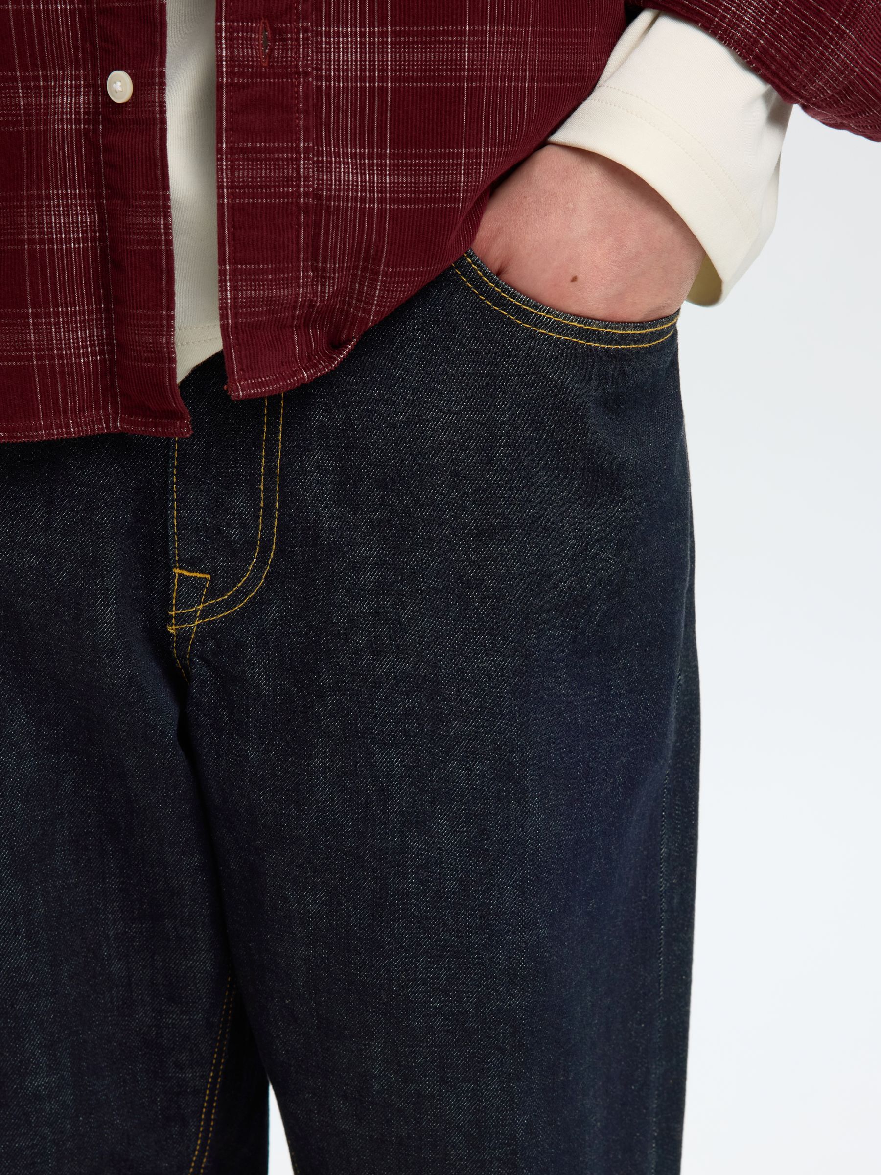 220 LOOSE FIT JEANS