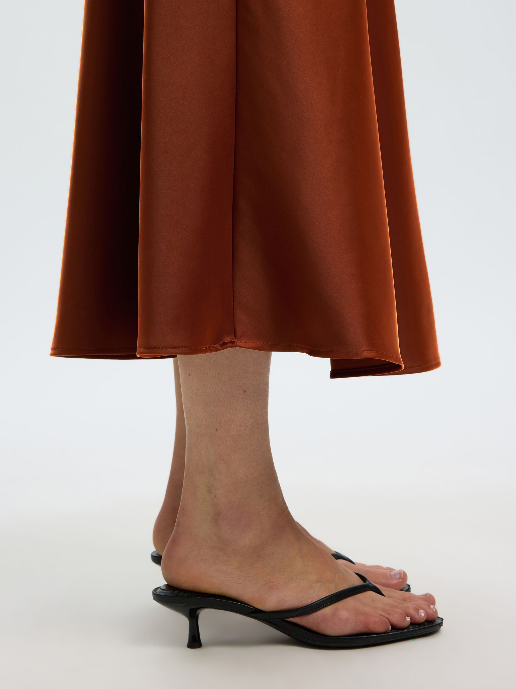 SATIN JUPE MI-LONGUE