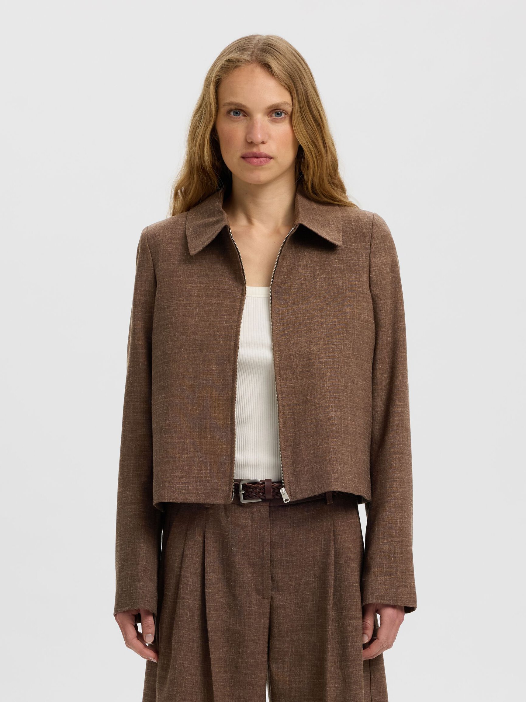 TAILORED SHORT JACKET