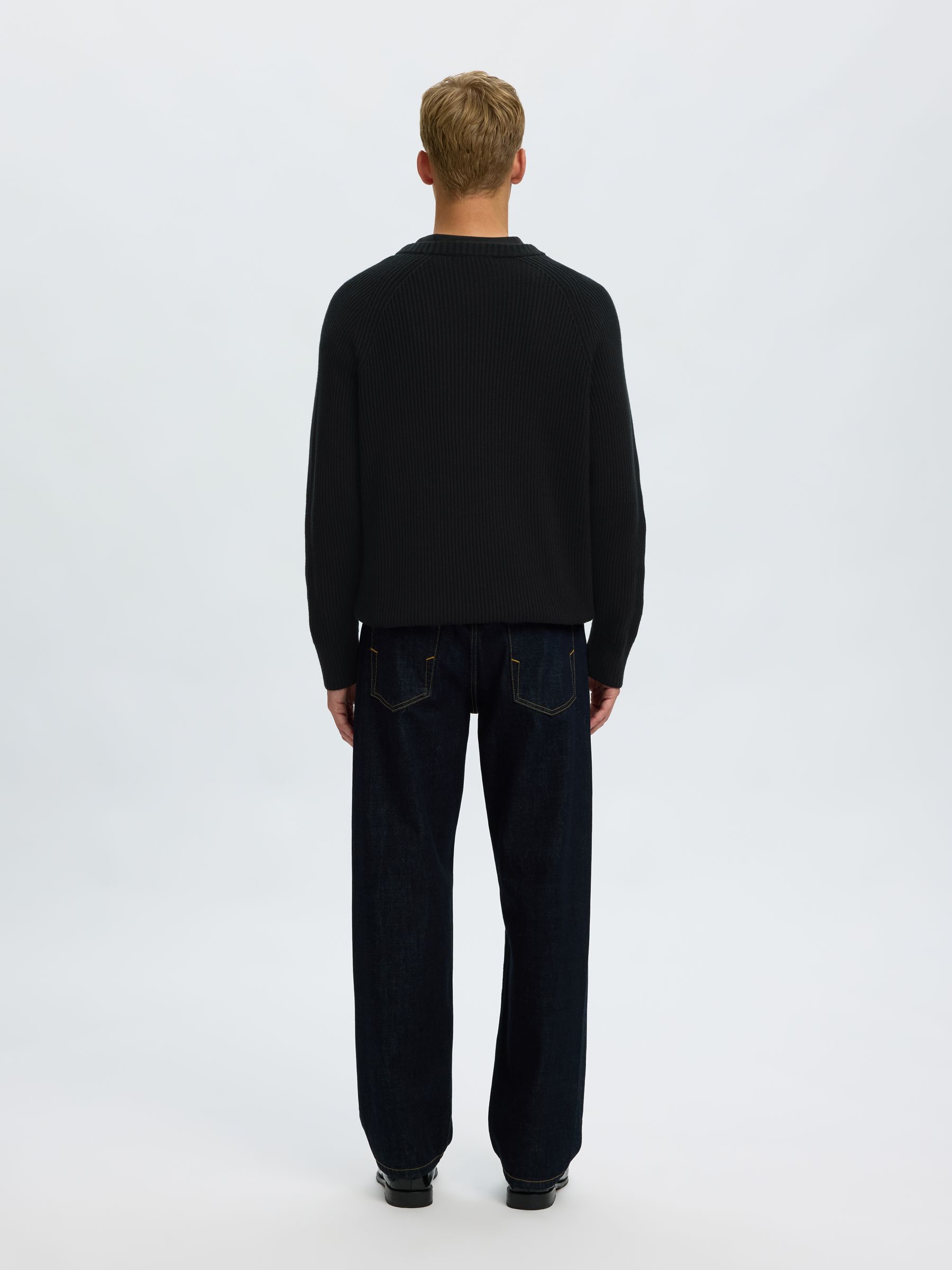 MAILLE TORSADÉE PULL RAS DU COU