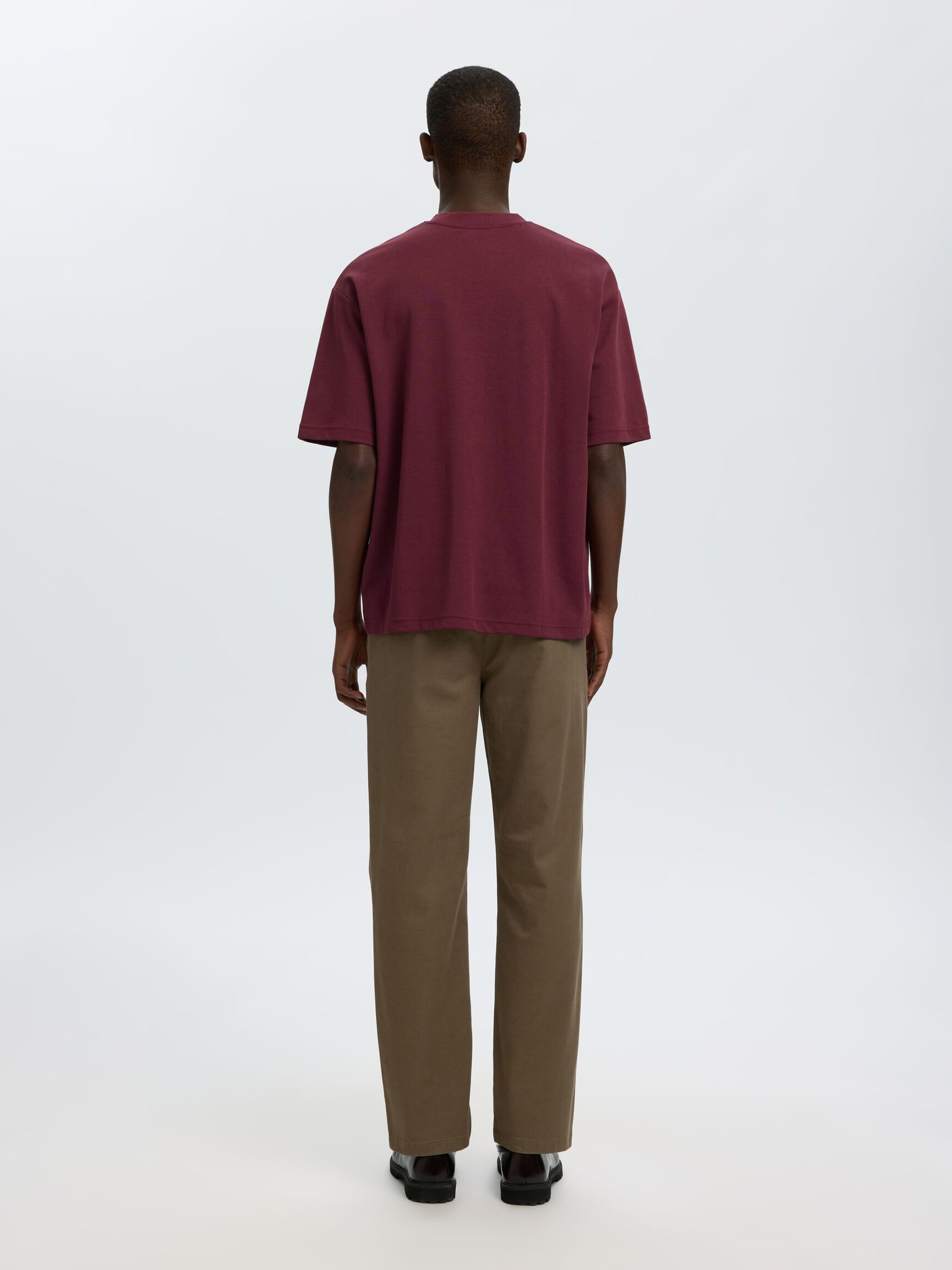 LOOSE FIT T-SHIRT
