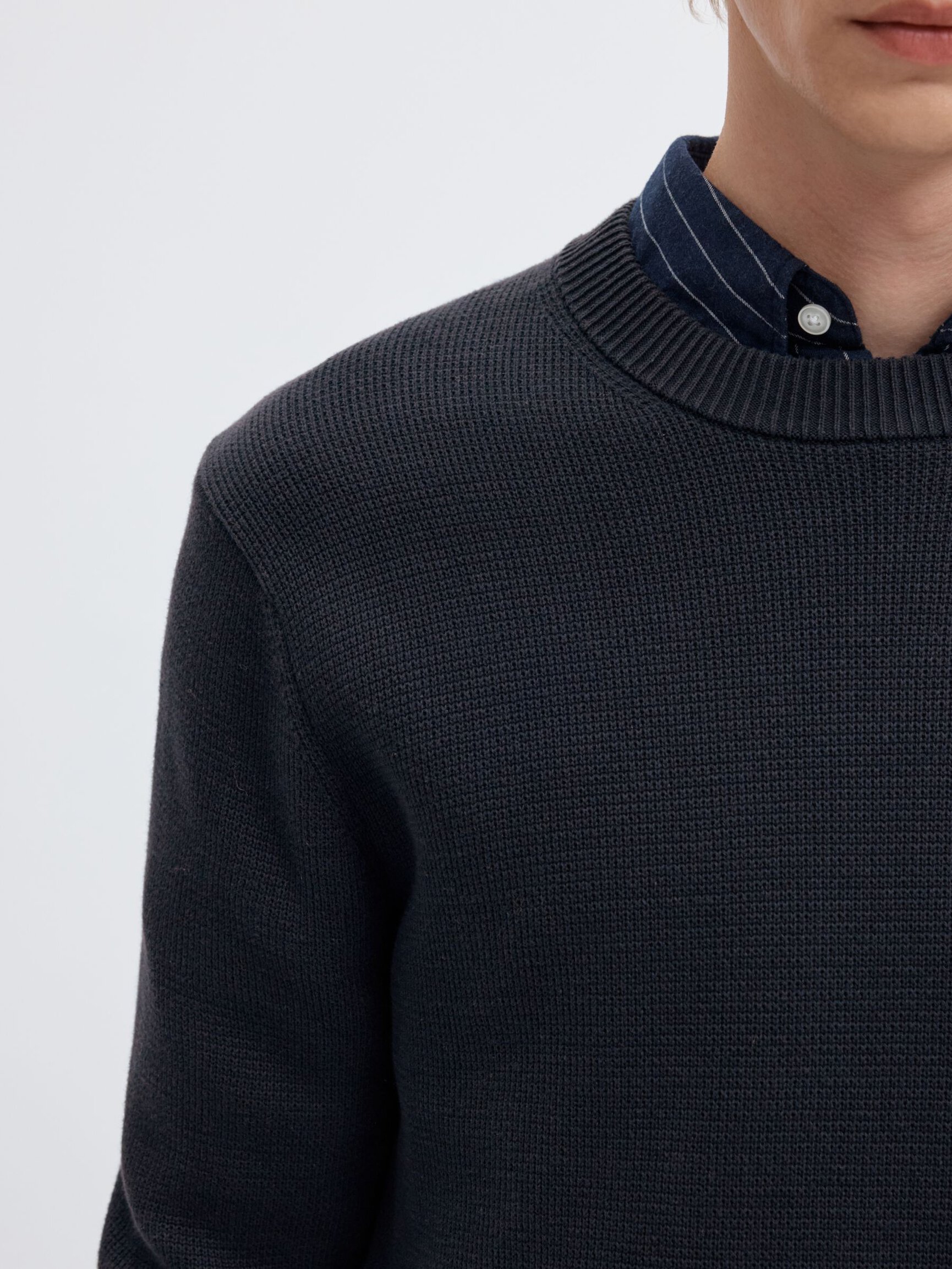 CREWNECK PULLOVER