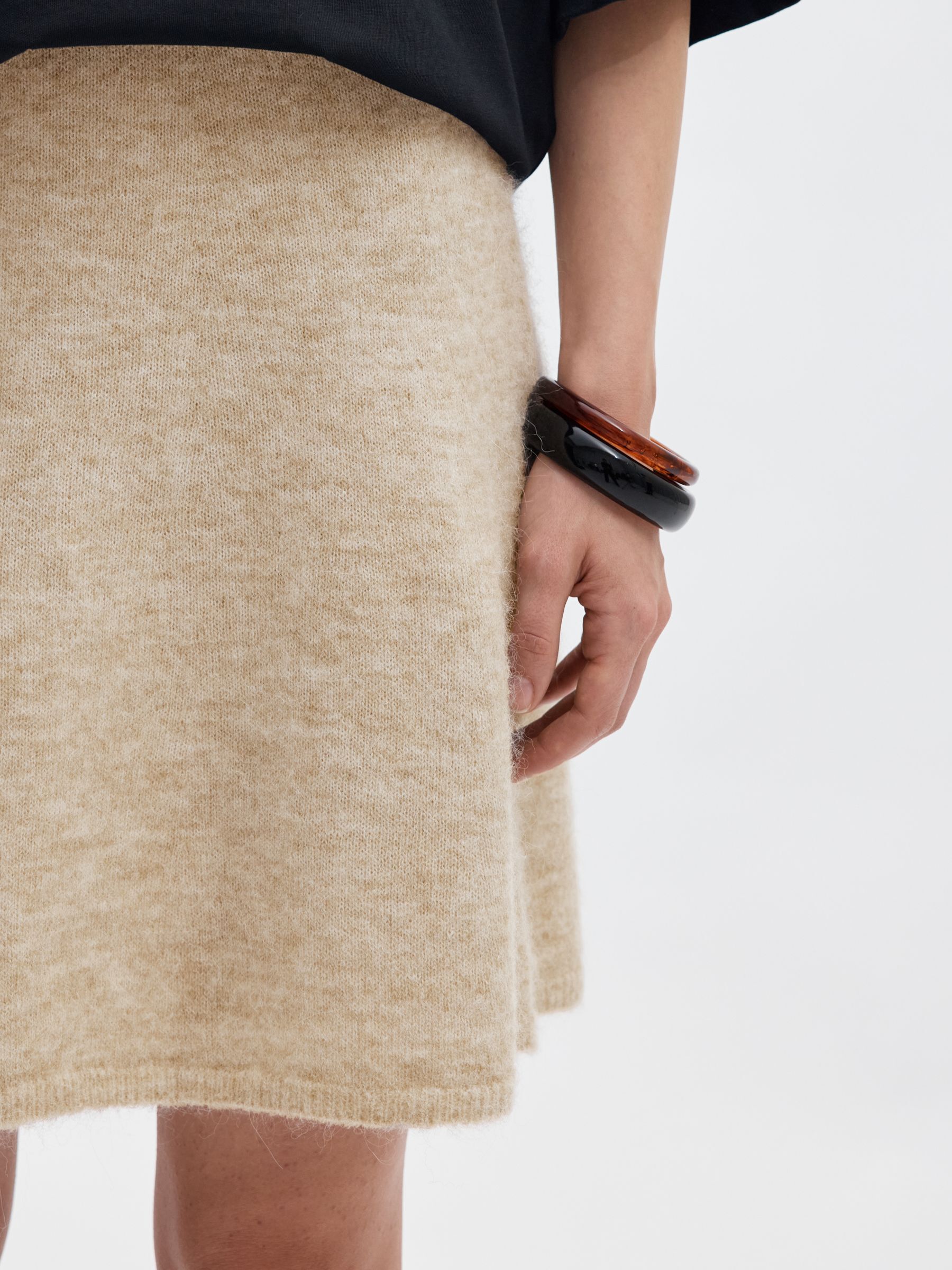 BRUSHED KNITTED SKIRT