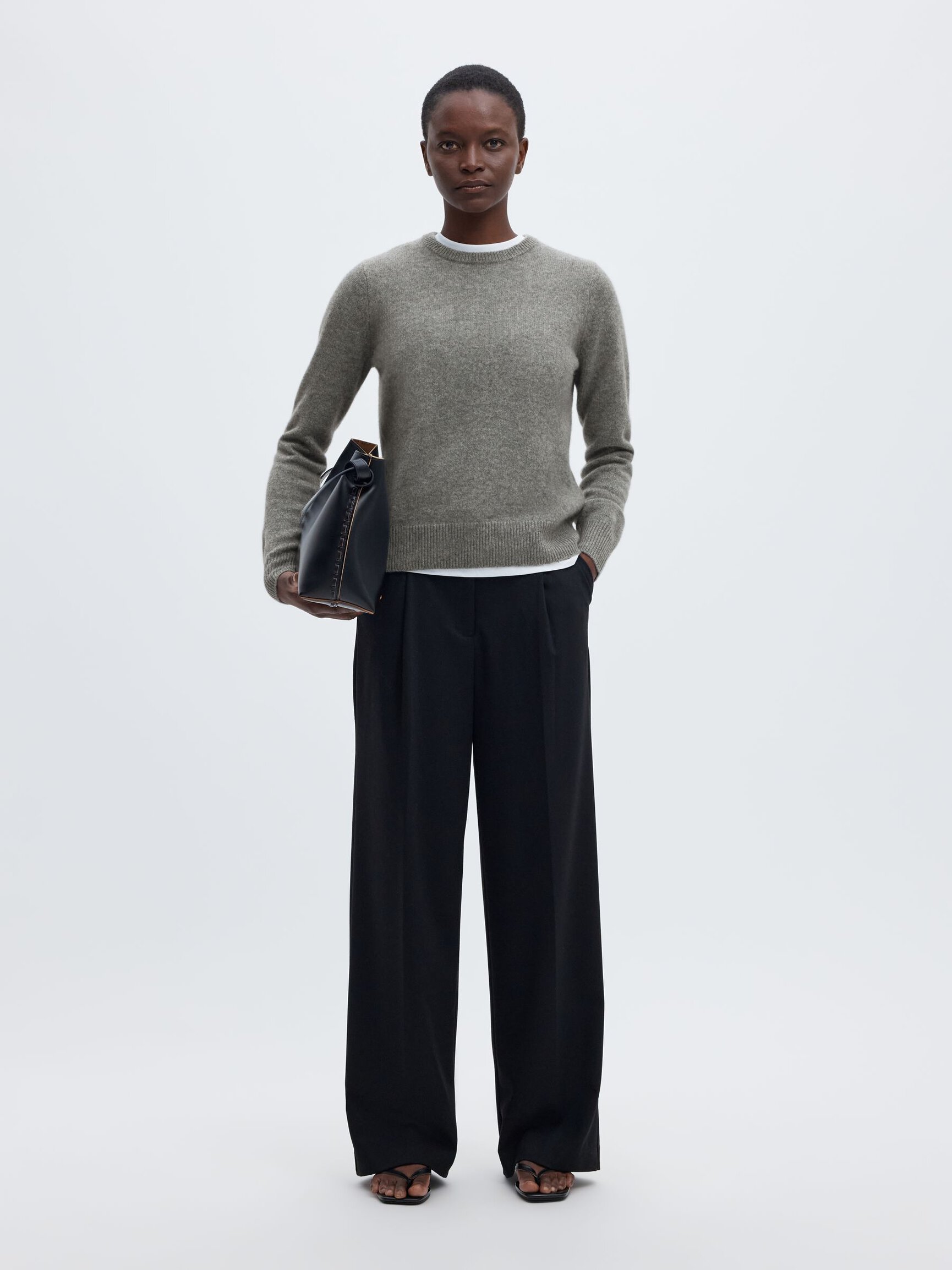 CASHMERE KNITTED JUMPER