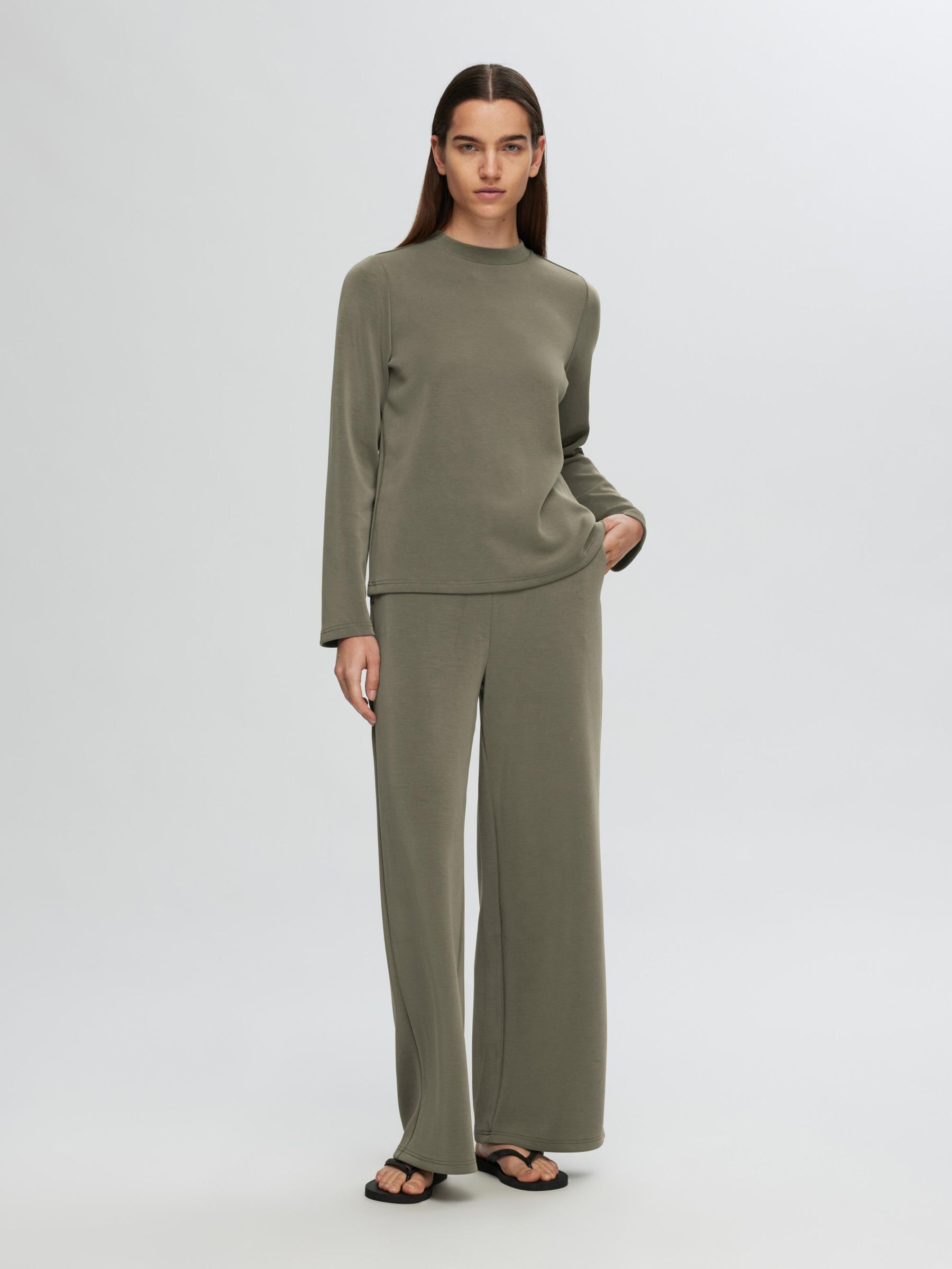 RELAXED FIT TROUSERS