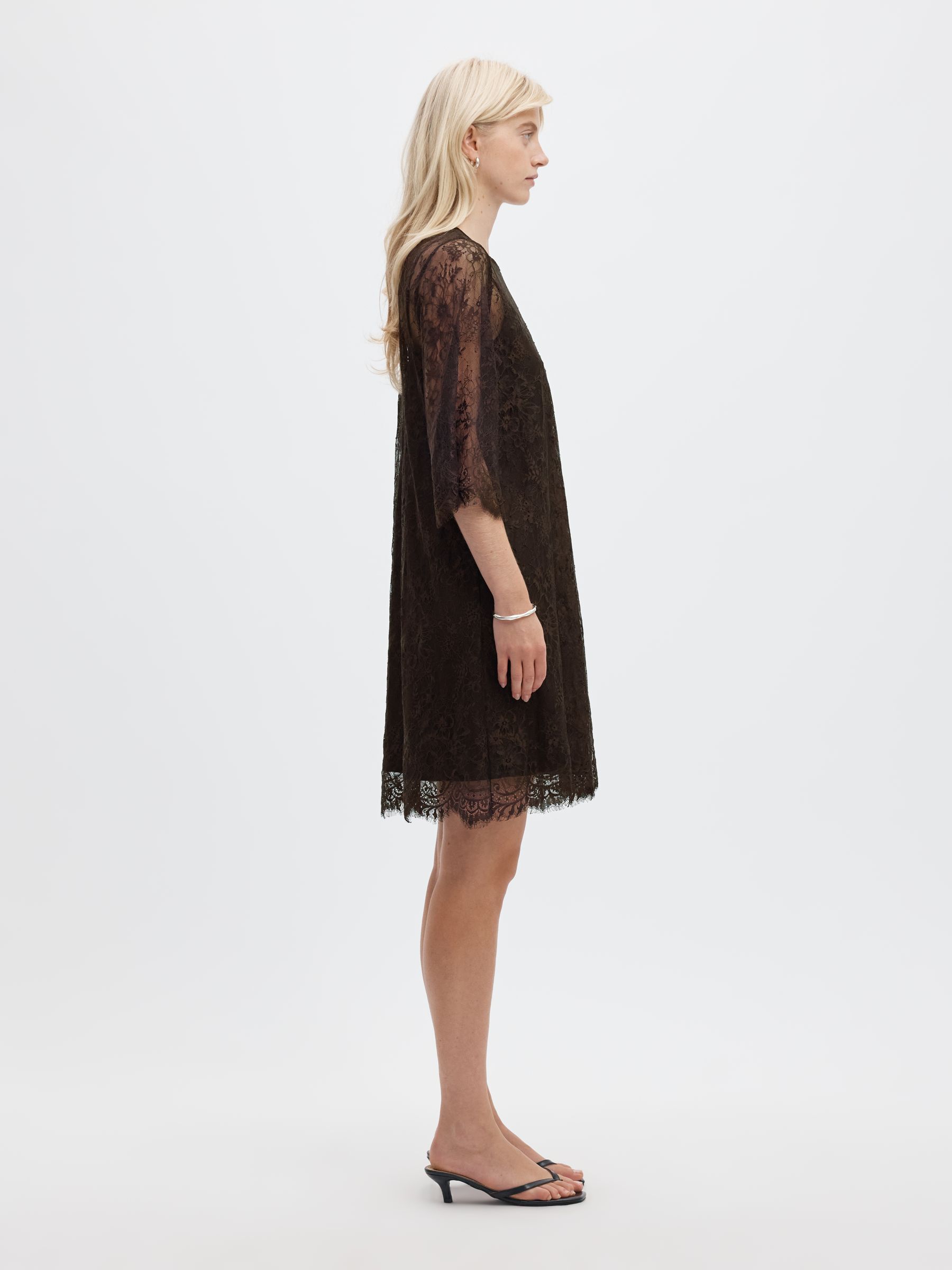 LACE MIDI DRESS