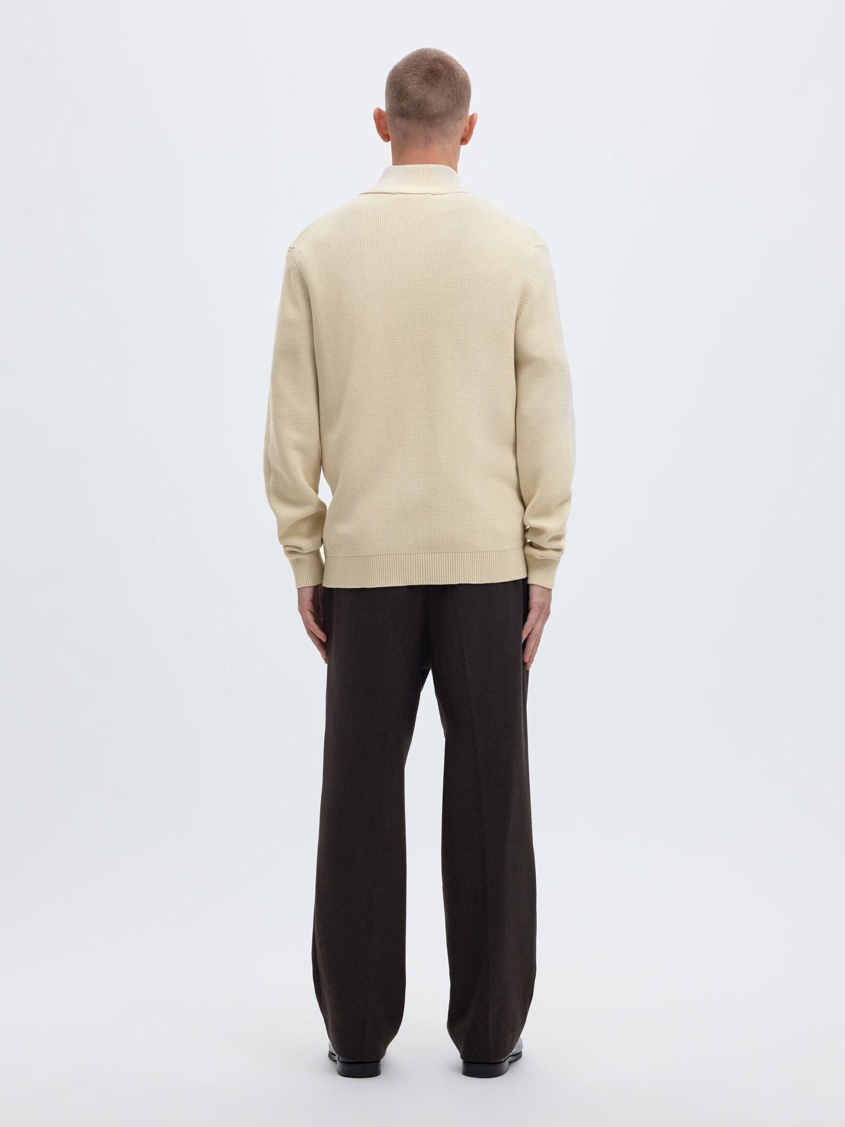 ZIPPED HIGH NECK PULLOVER