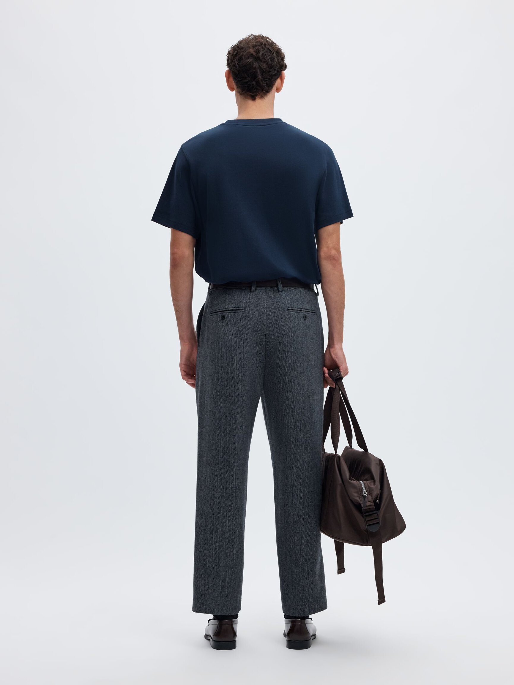 REGULAR FIT T-SHIRT