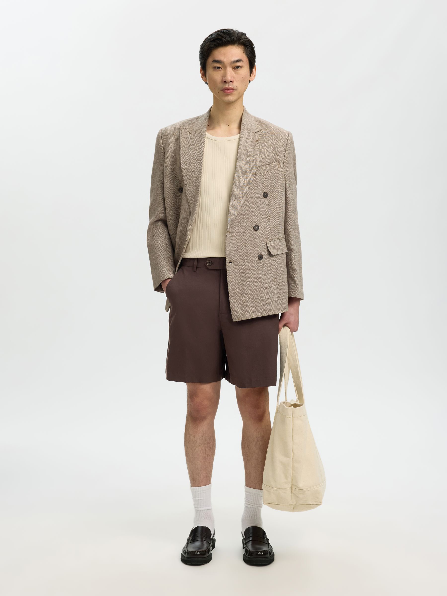 REGULAR FIT SHORTS