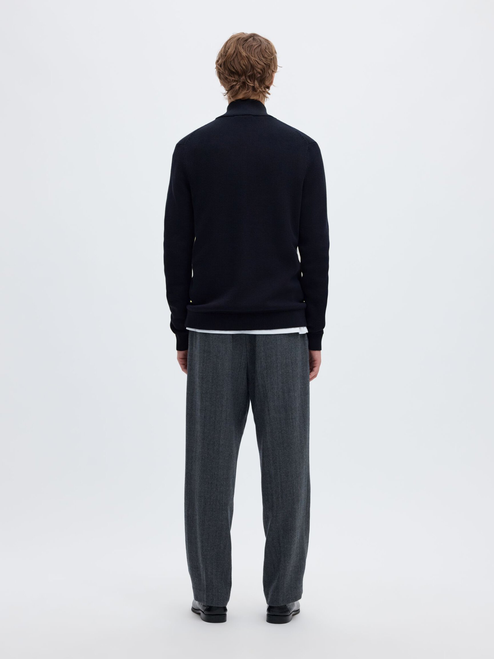 ZIPPED HIGH NECK PULLOVER