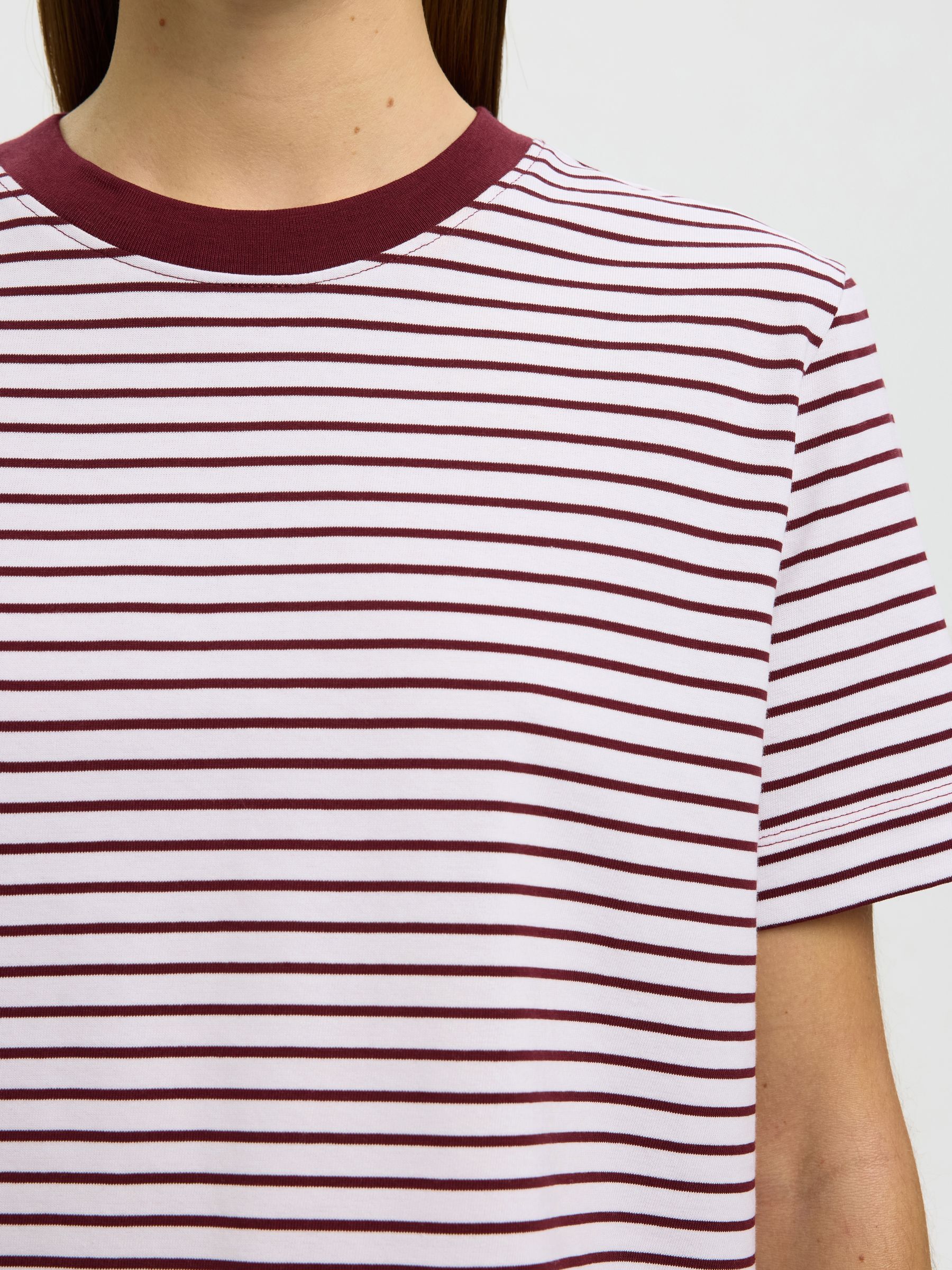 STRIPED BOXY FIT T-SHIRT