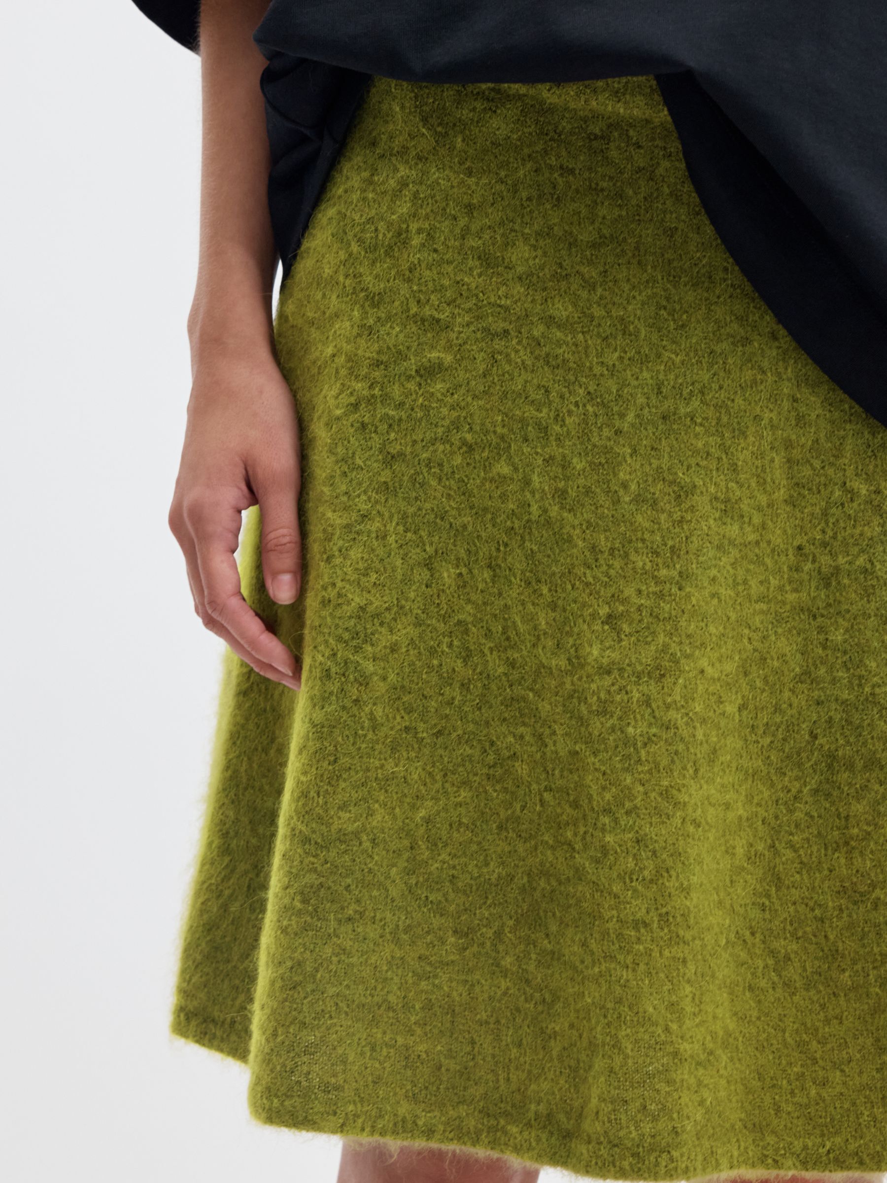 BRUSHED KNITTED SKIRT