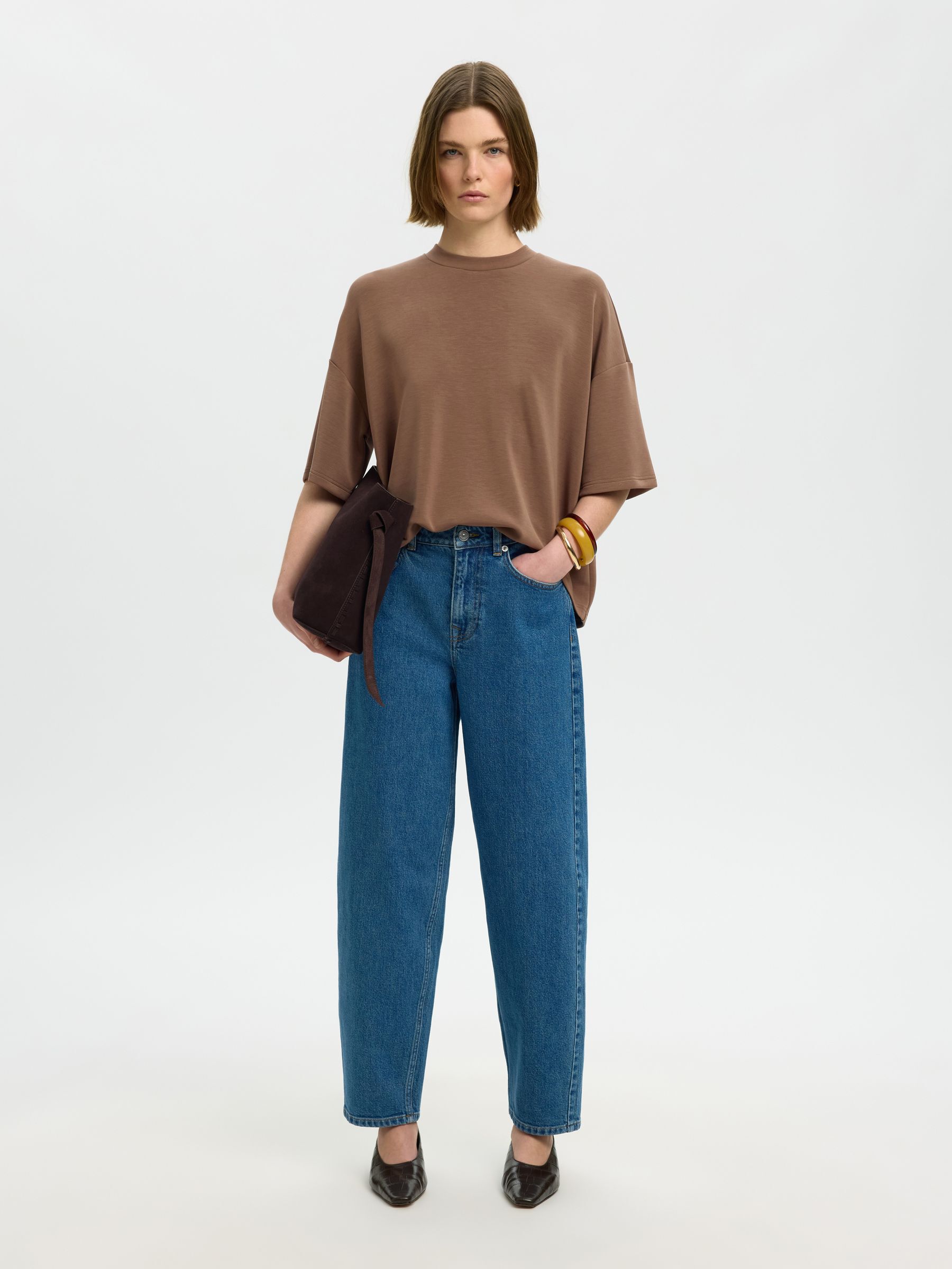 OVERSIZED T-SHIRT
