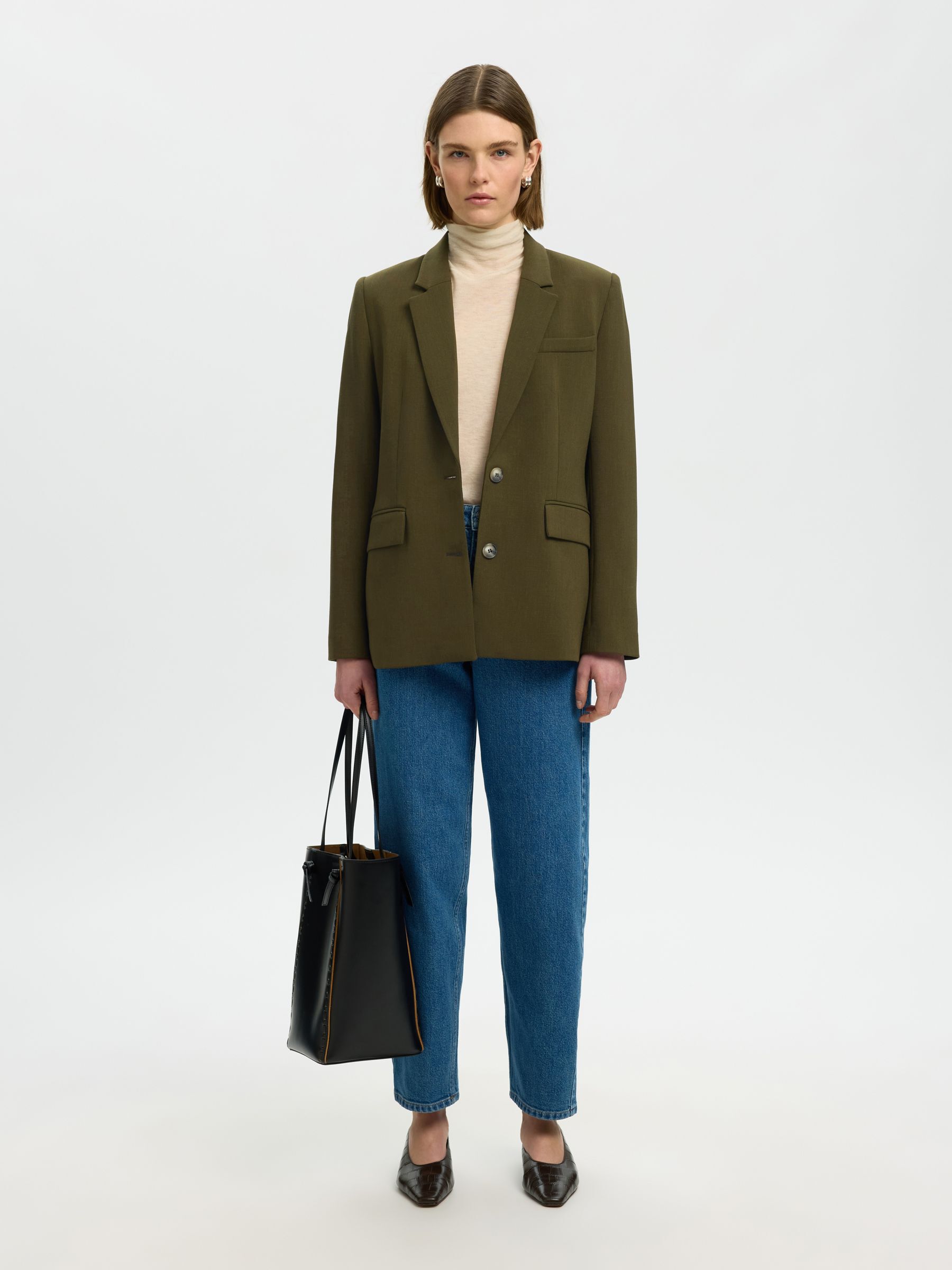CLASSIC FIT BLAZER