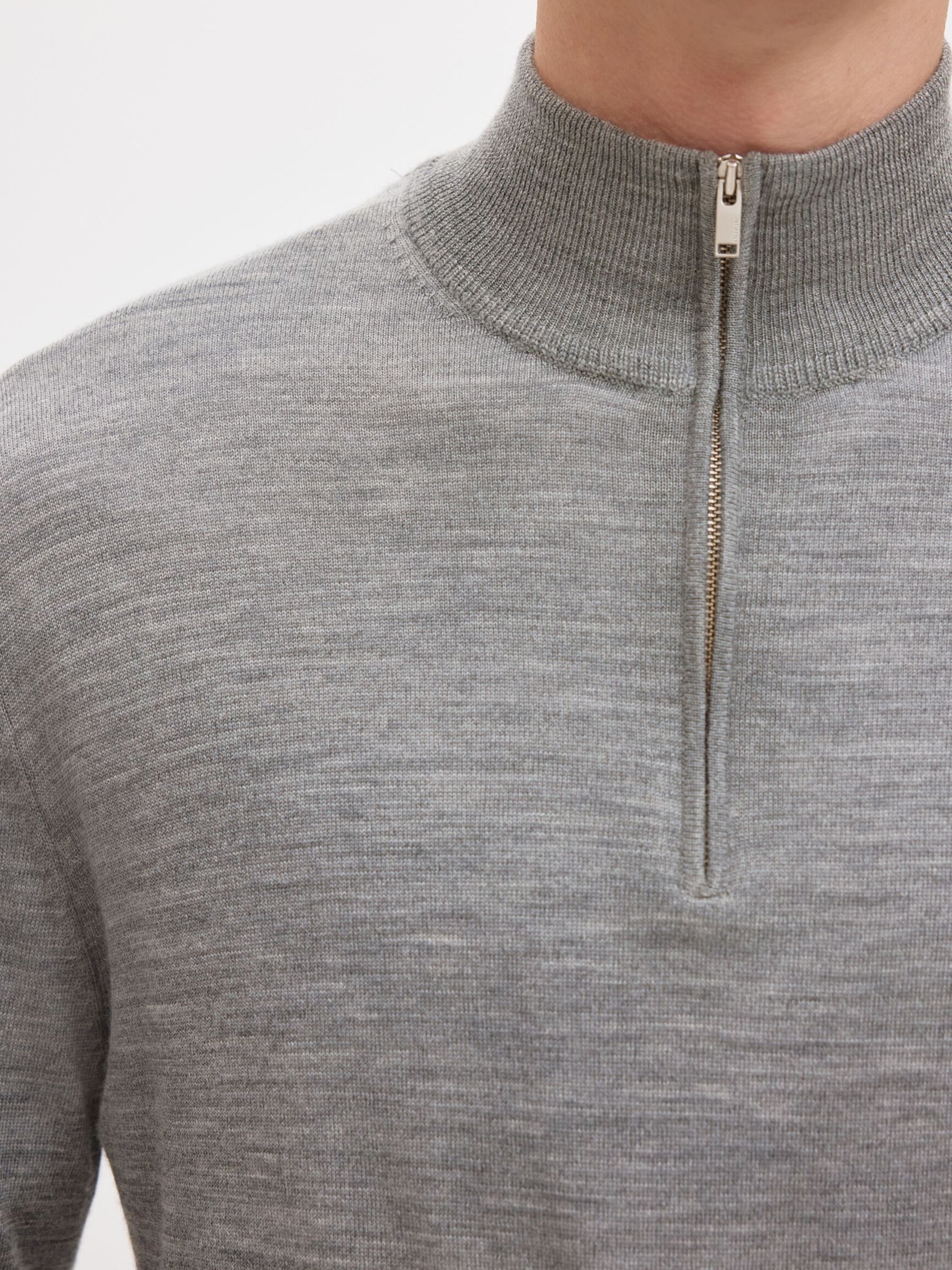 100% MERINO WOOL HALF-ZIP JUMPER