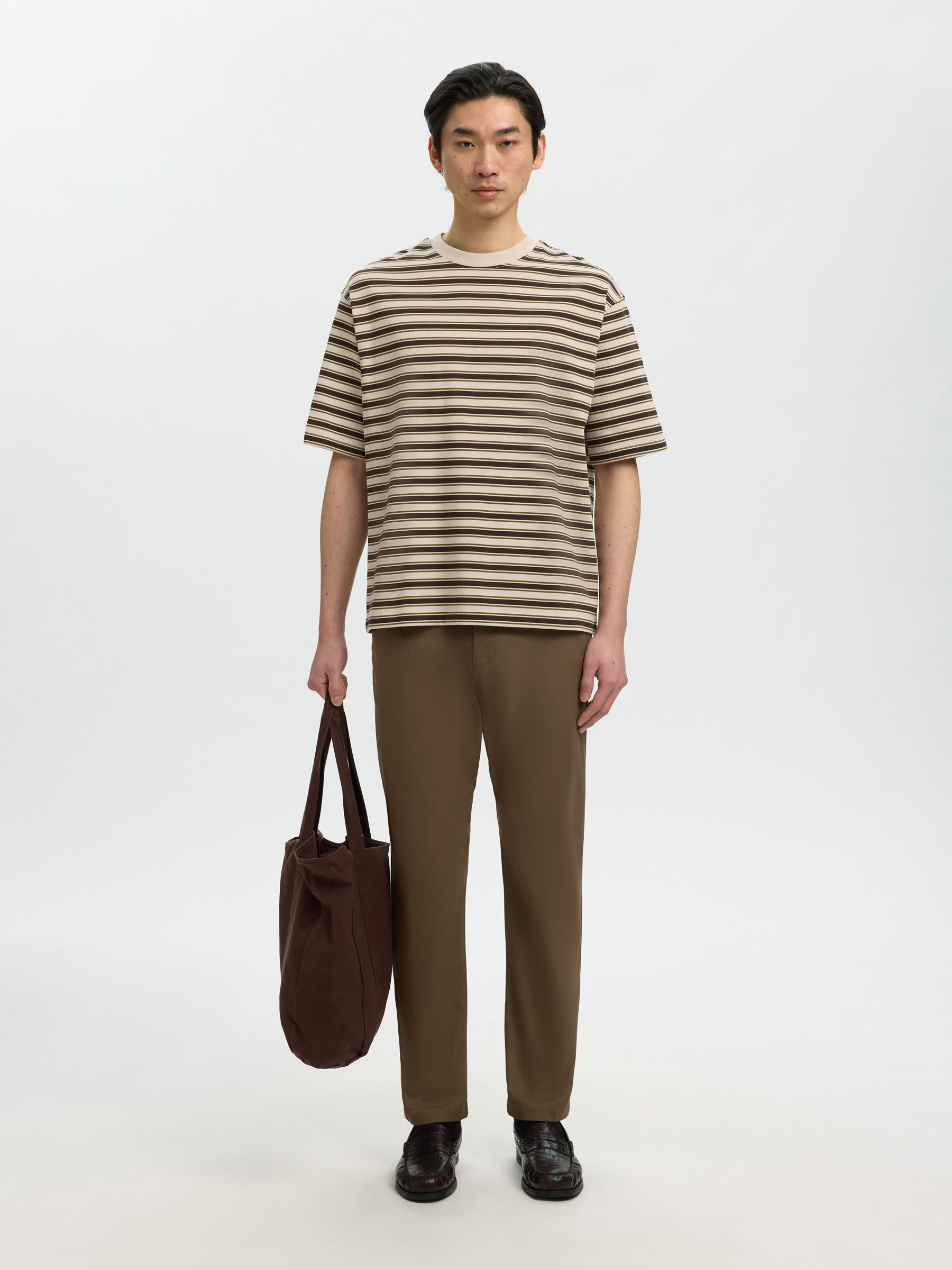 RELAXED FIT T-SHIRT