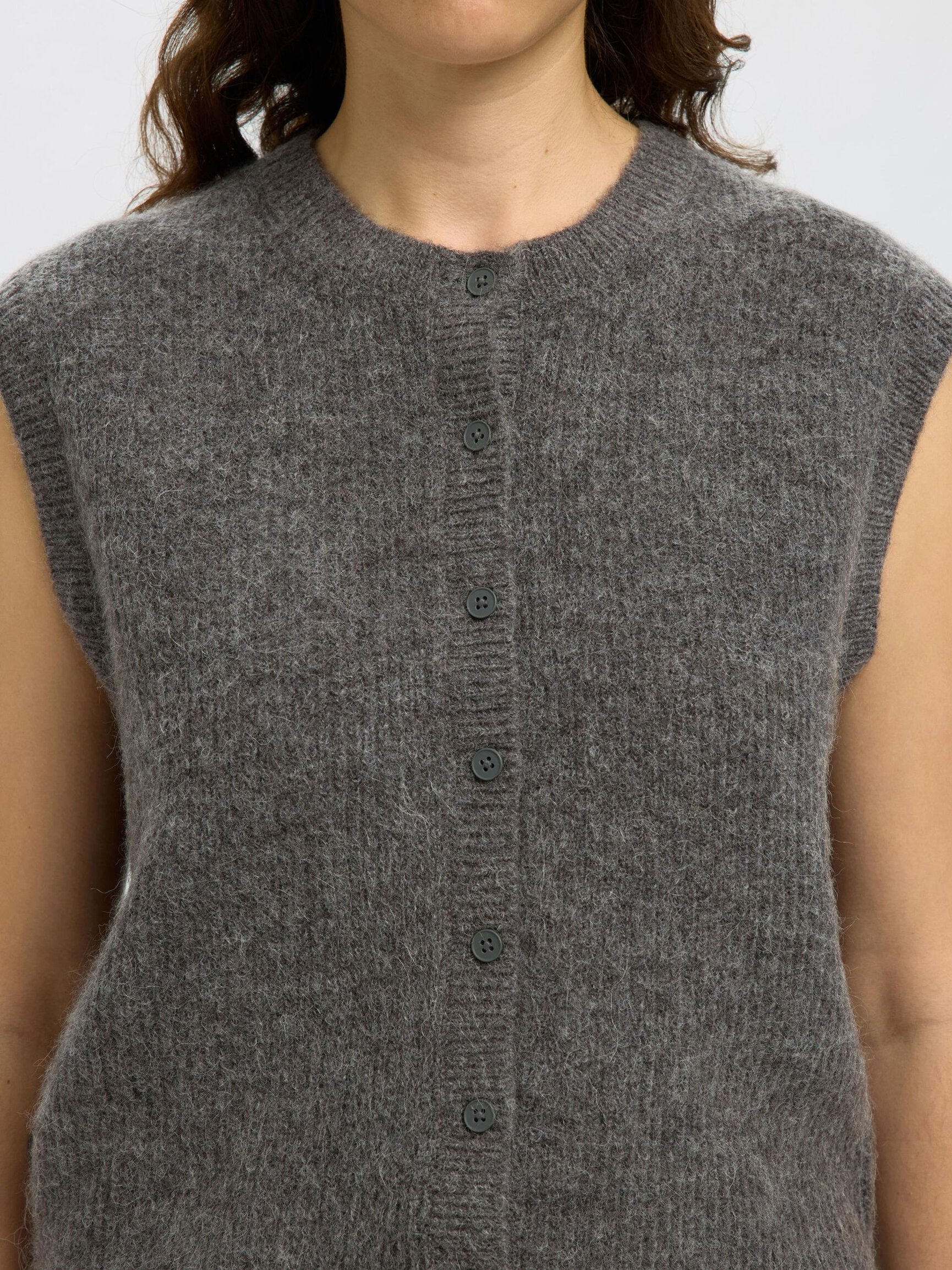 WOOL BLEND KNITTED VEST