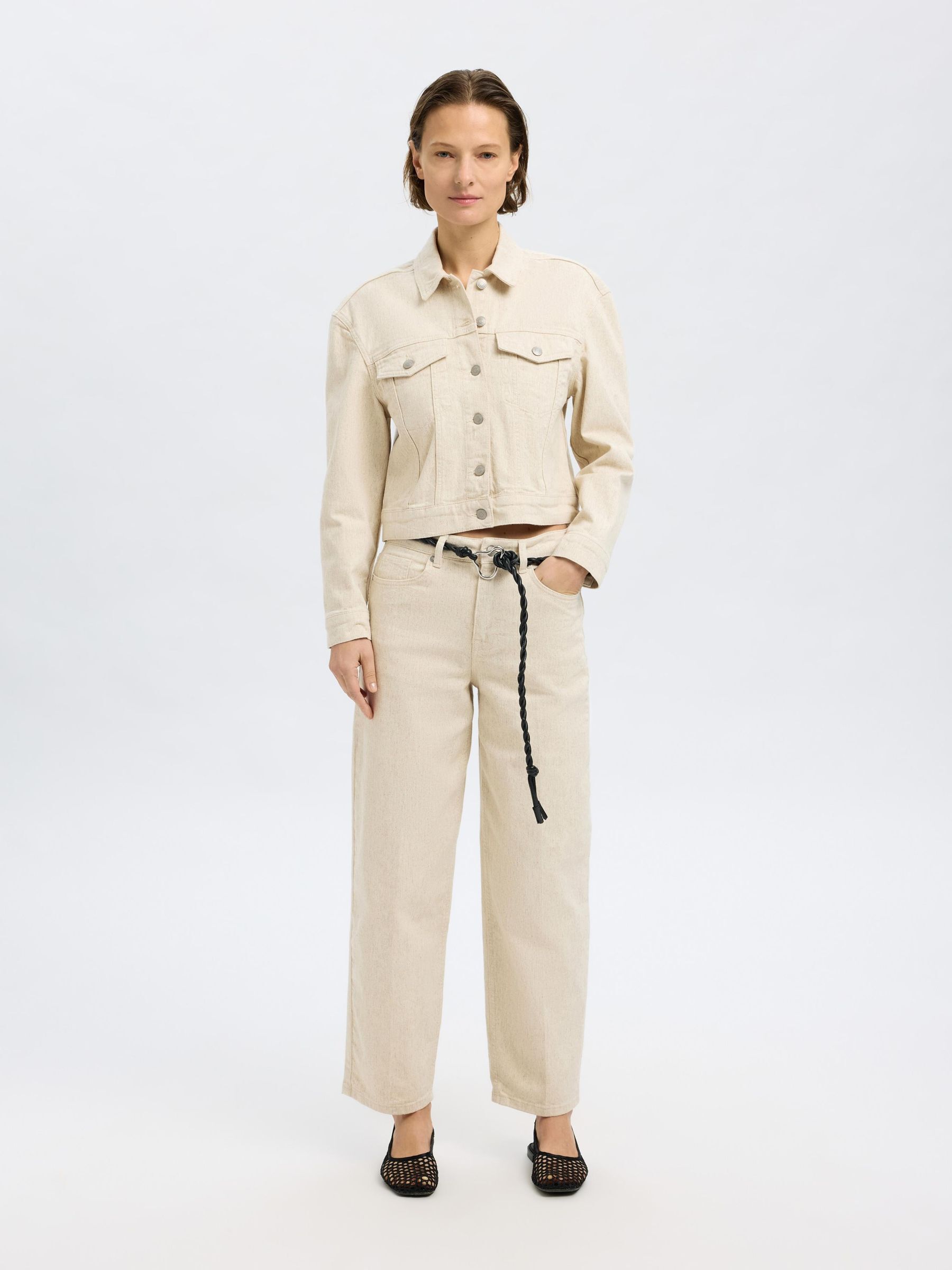 JEANSY O KROJU BARREL