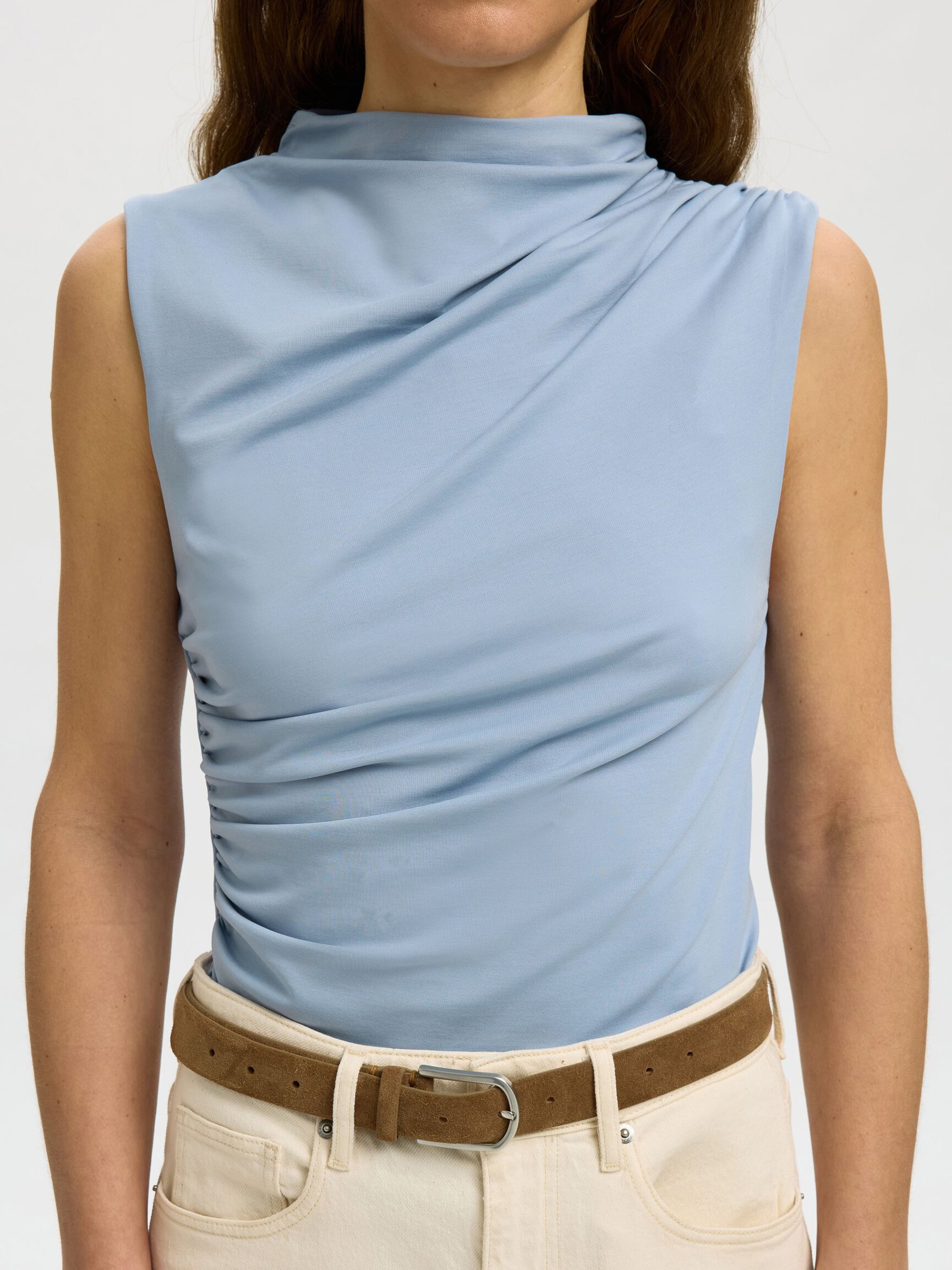 DRAPED SLEEVELESS TOP