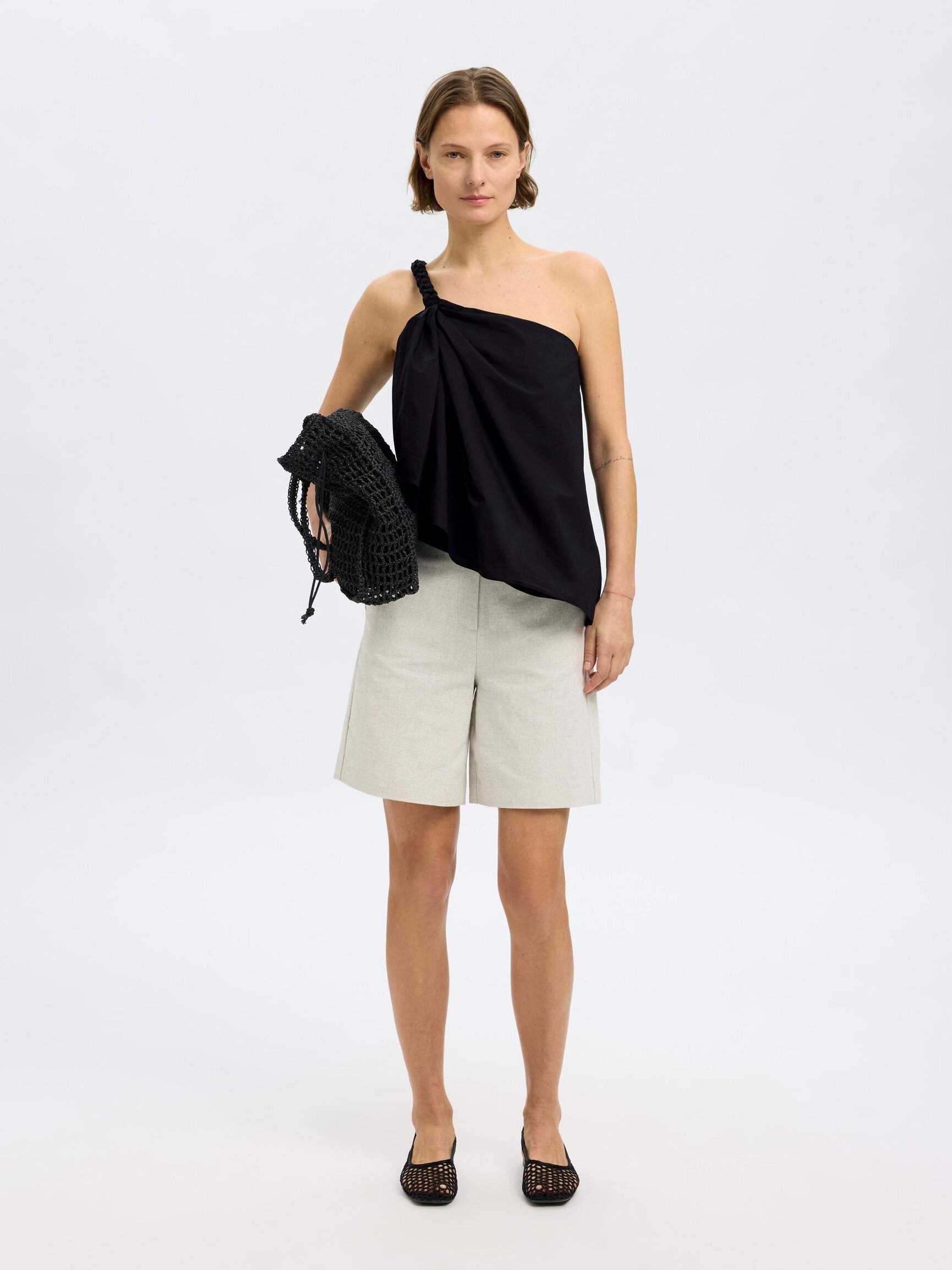 BRAIDED ONE-SHOULDER TOP