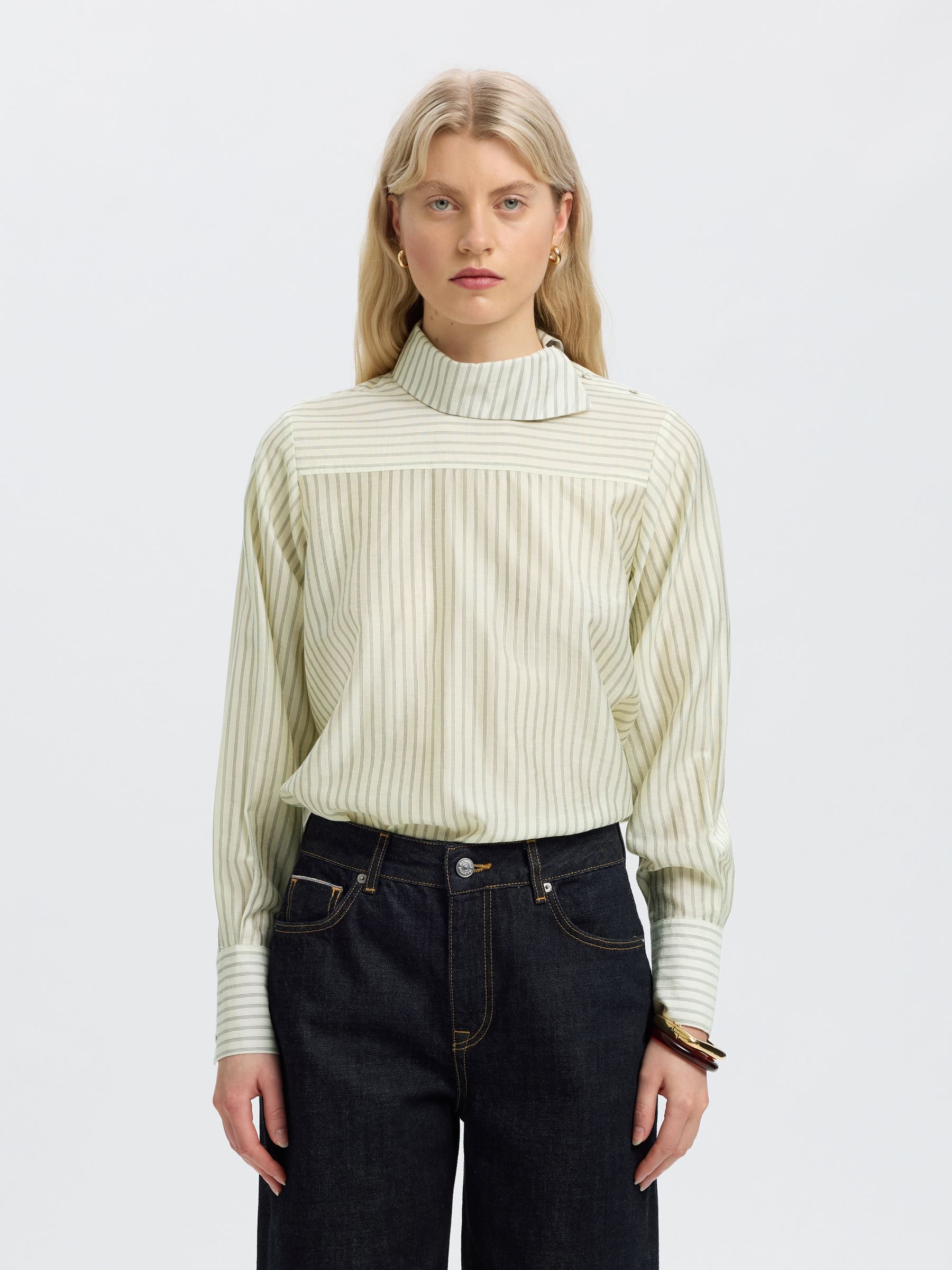 RELAXED FIT BLOUSE