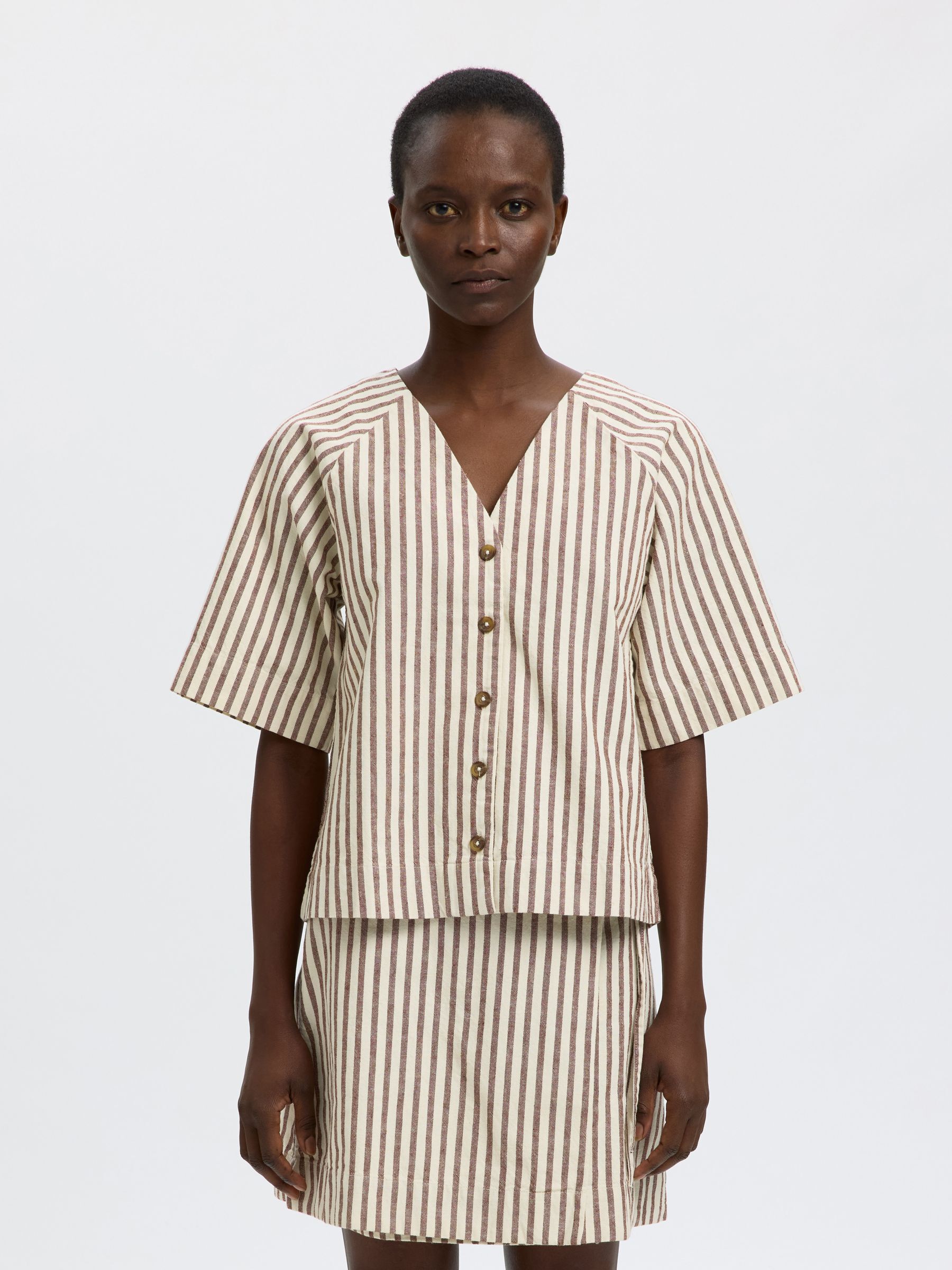 COTTON BLEND  2/4 SLEEVED BLOUSE